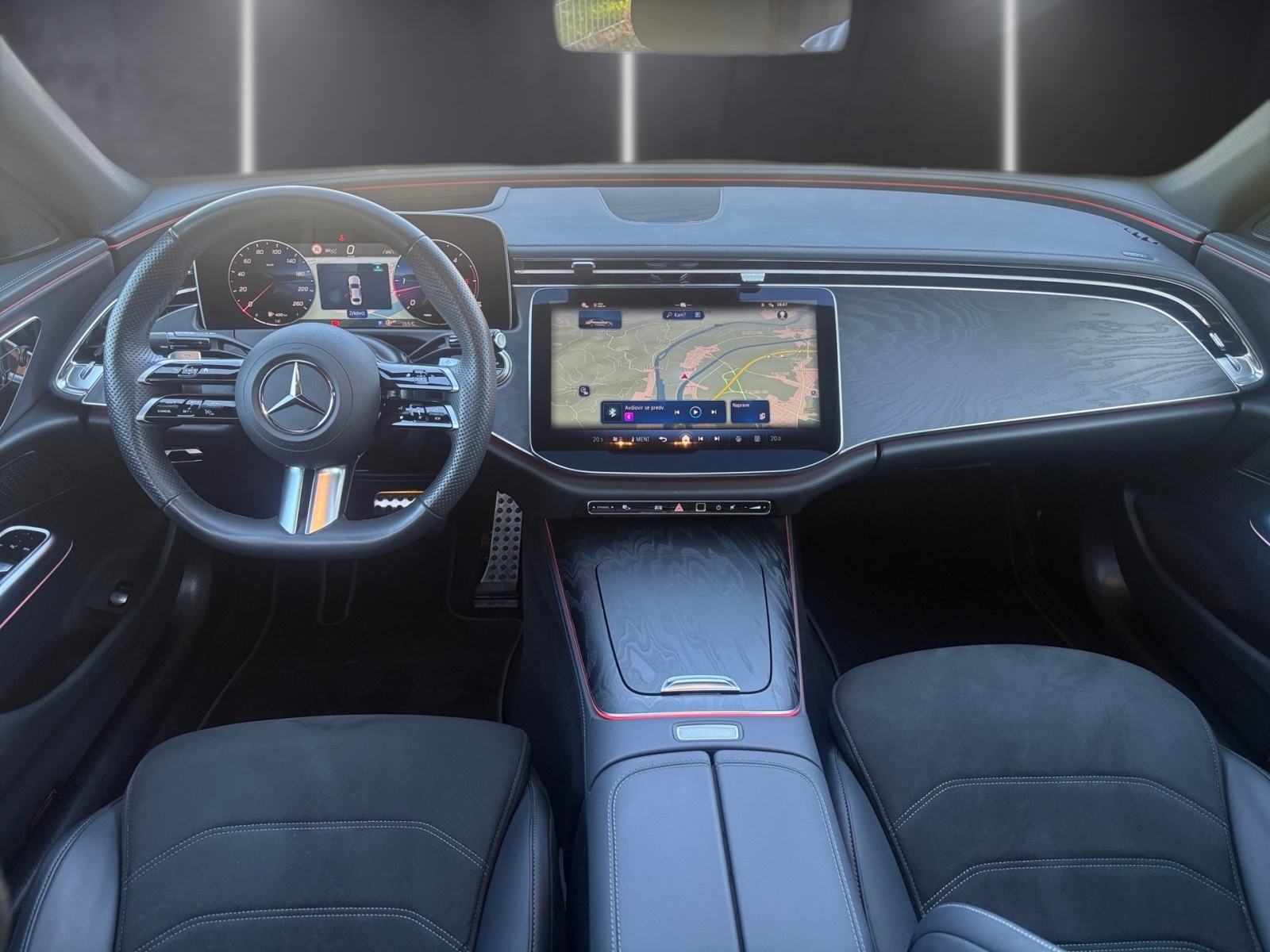 Mercedes-Benz E-klasa 220 4MATIC AMG, fotografija 10