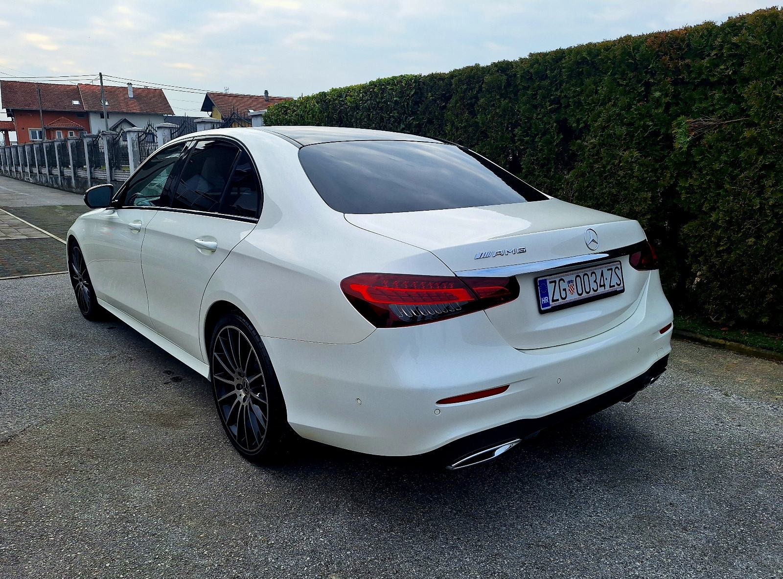 MERCEDES E 220 CDI AMG, fotografija 4