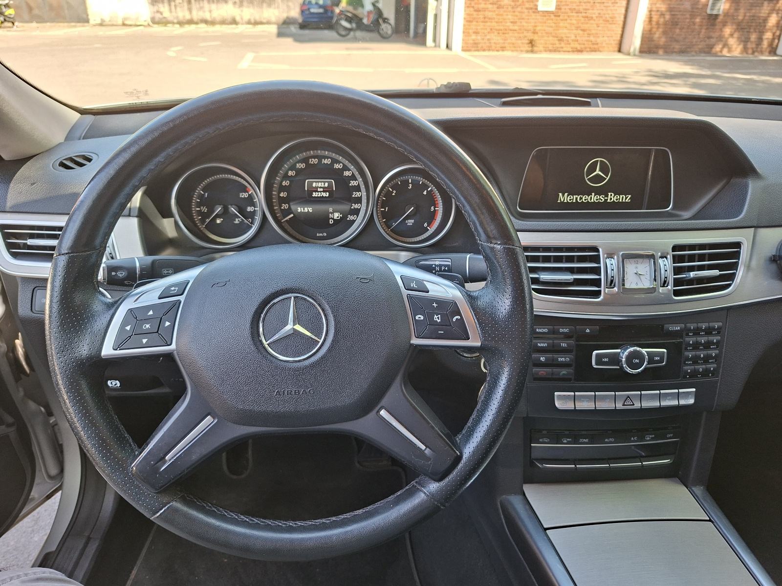 Mercedes-Benz E-klasa 220 BLUETECH mog. zamjena, fotografija 7