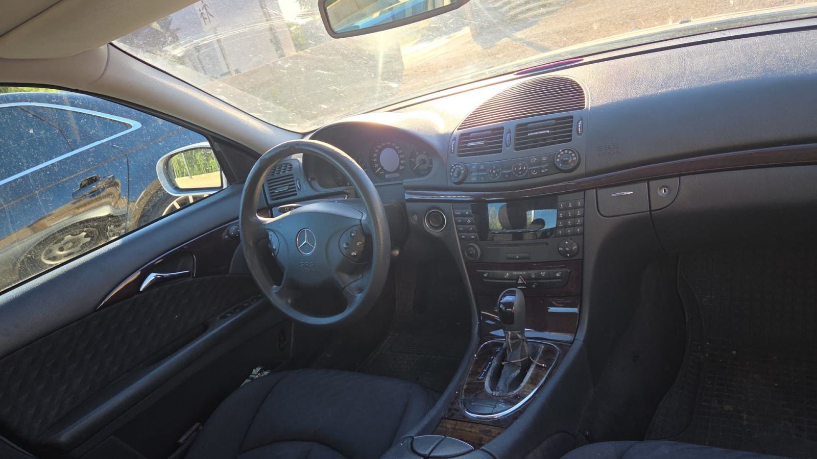 Mercedes-Benz E-klasa 220 CDI automatik, motor u kvaru, fotografija 2