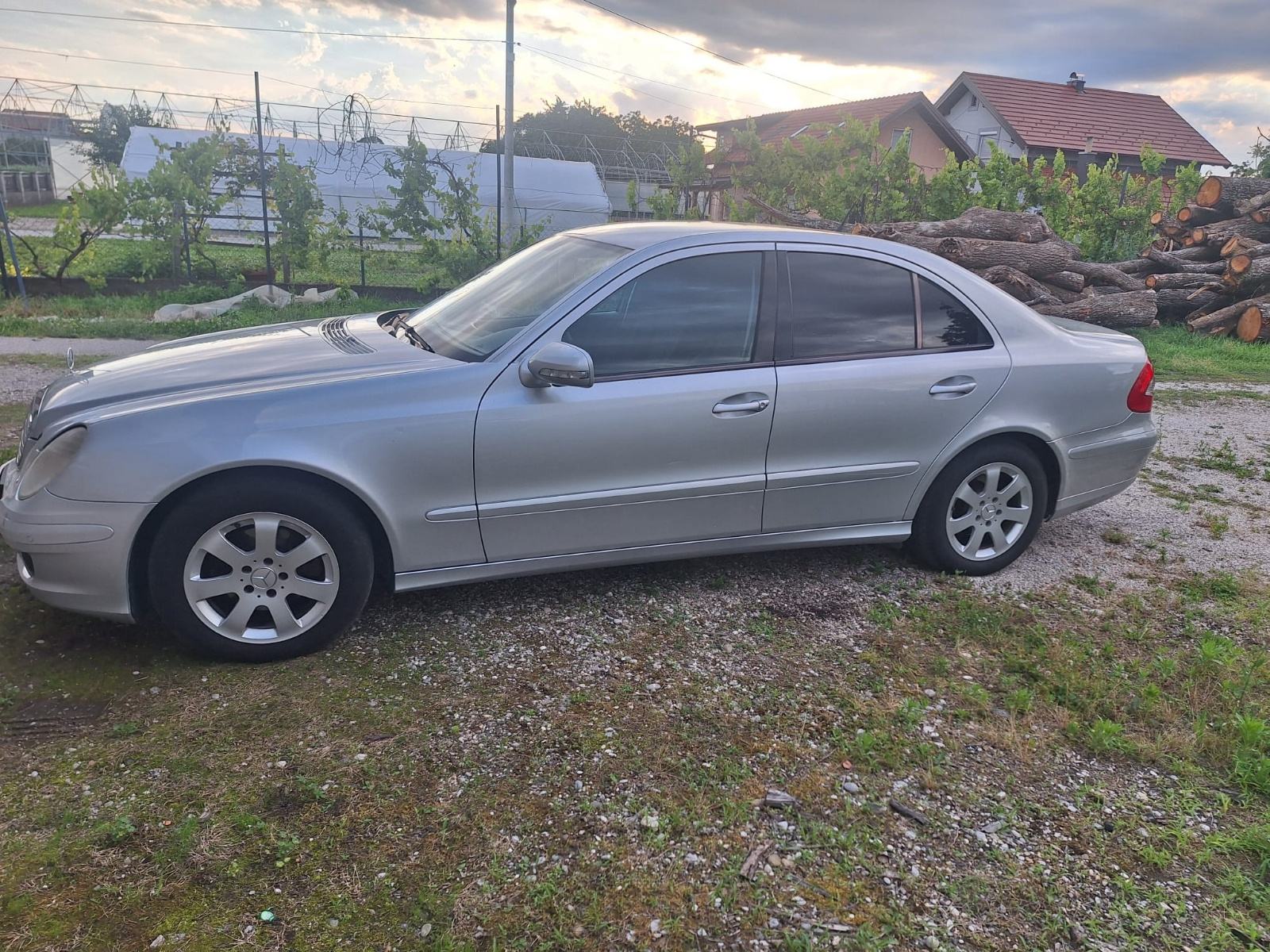 Mercedes-Benz E-klasa 220 CDI automatik, pogled izvana - slika 3