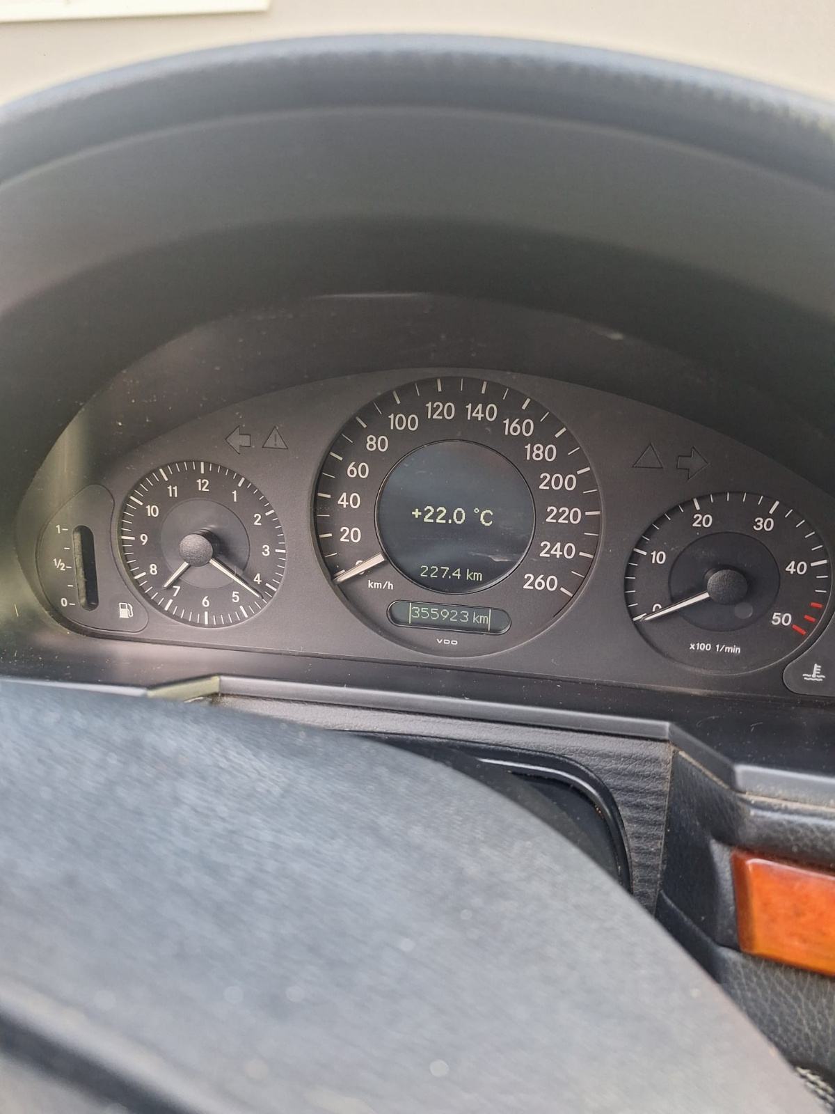 Mercedes-Benz E-klasa 220 CDI automatik, pogled izvana - slika 5