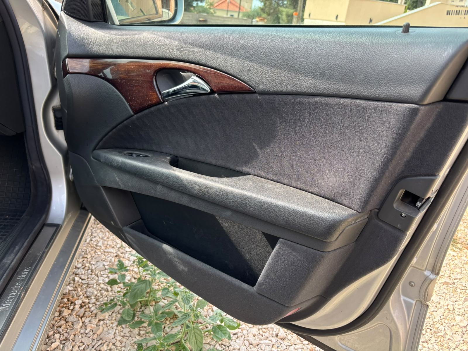 Mercedes-Benz E-klasa 220 CDI automatik, motor u kvaru, fotografija 13