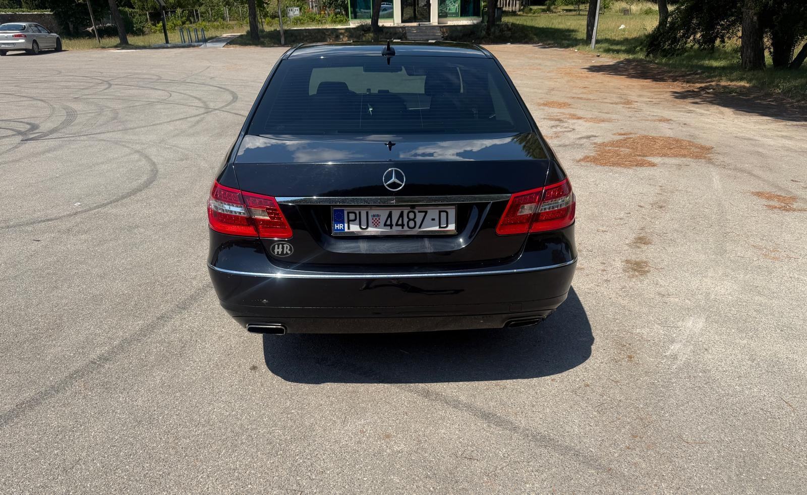 Mercedes-Benz E-klasa 220 CDI automatik, fotografija 3