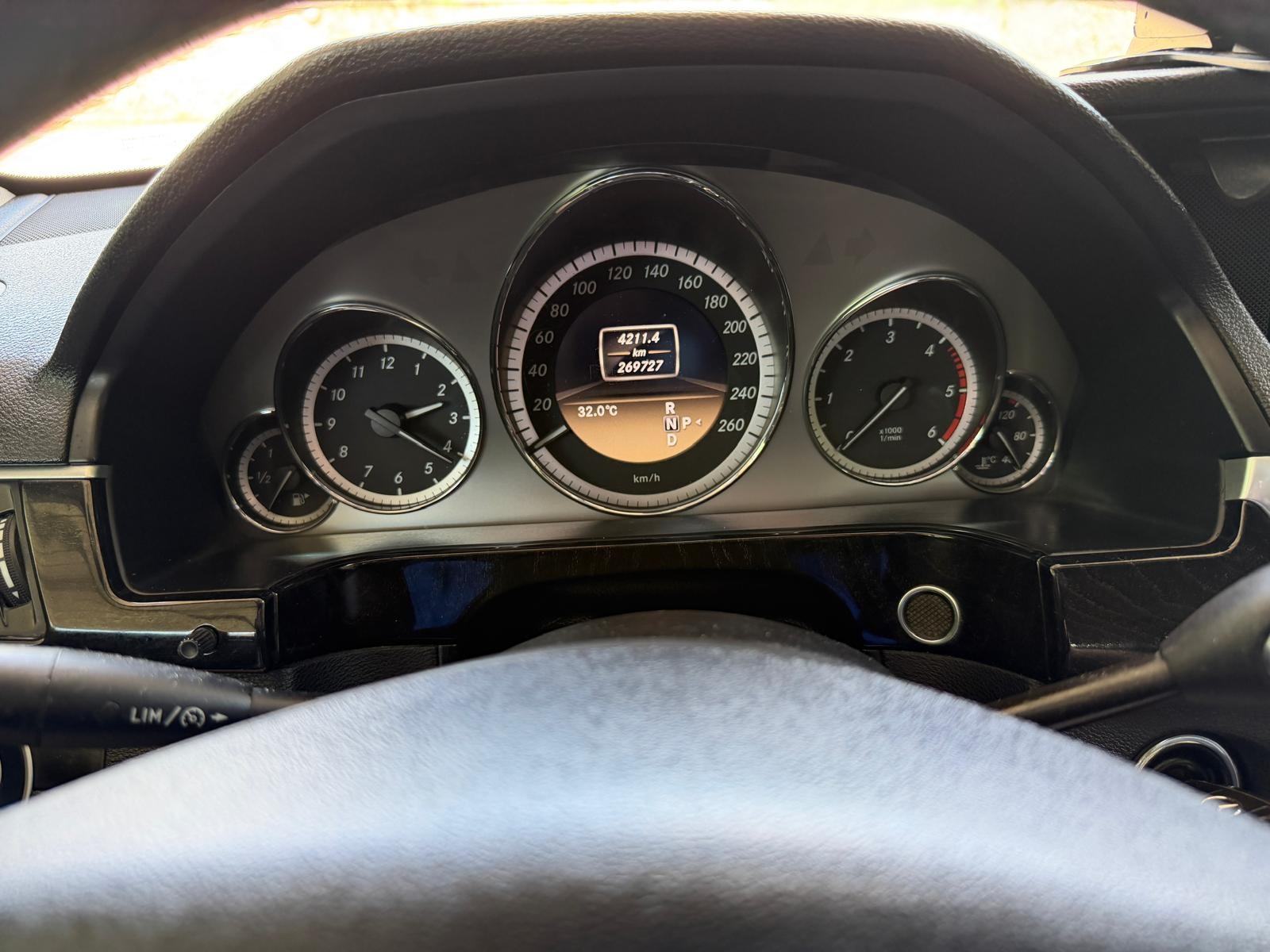 Mercedes-Benz E-klasa 220 CDI automatik, fotografija 11
