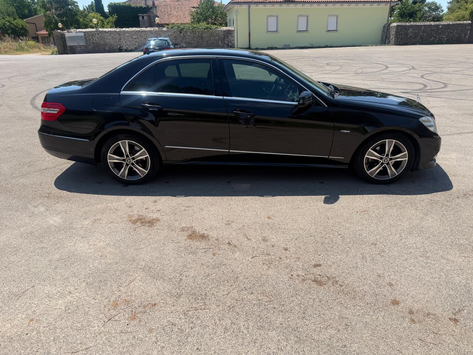 Mercedes-Benz E-klasa 220 CDI automatik, fotografija 2