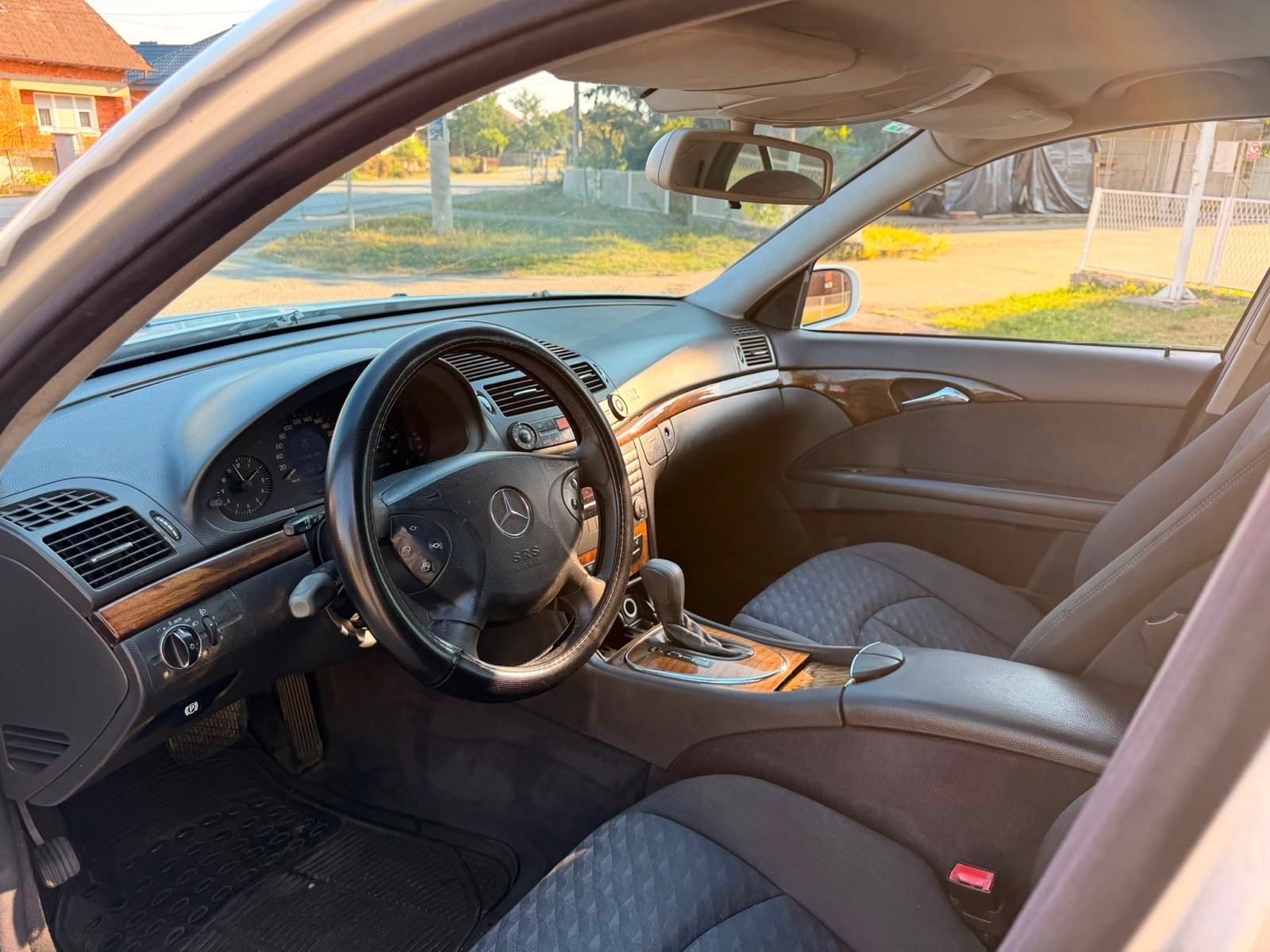 Mercedes-Benz E-klasa 220 CDI automatik, fotografija 4