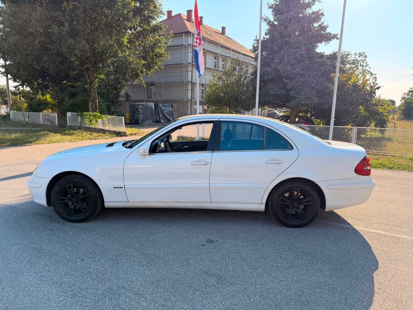 Mercedes-Benz E-klasa 220 CDI automatik, fotografija 10