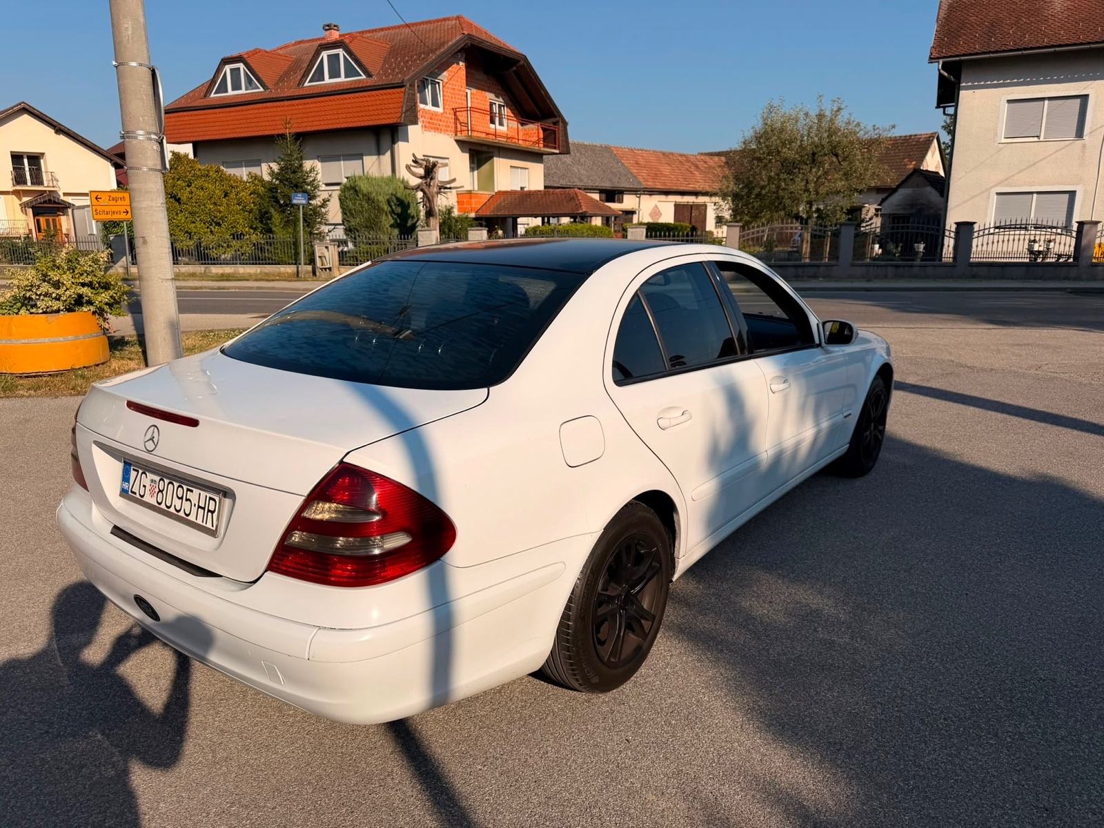 Mercedes-Benz E-klasa 220 CDI automatik, fotografija 11