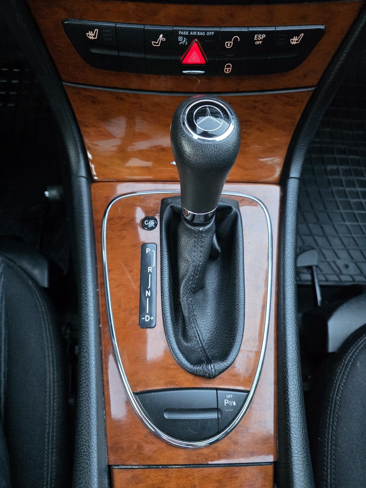 Mercedes-Benz E-klasa 220 CDI automatik, fotografija 16