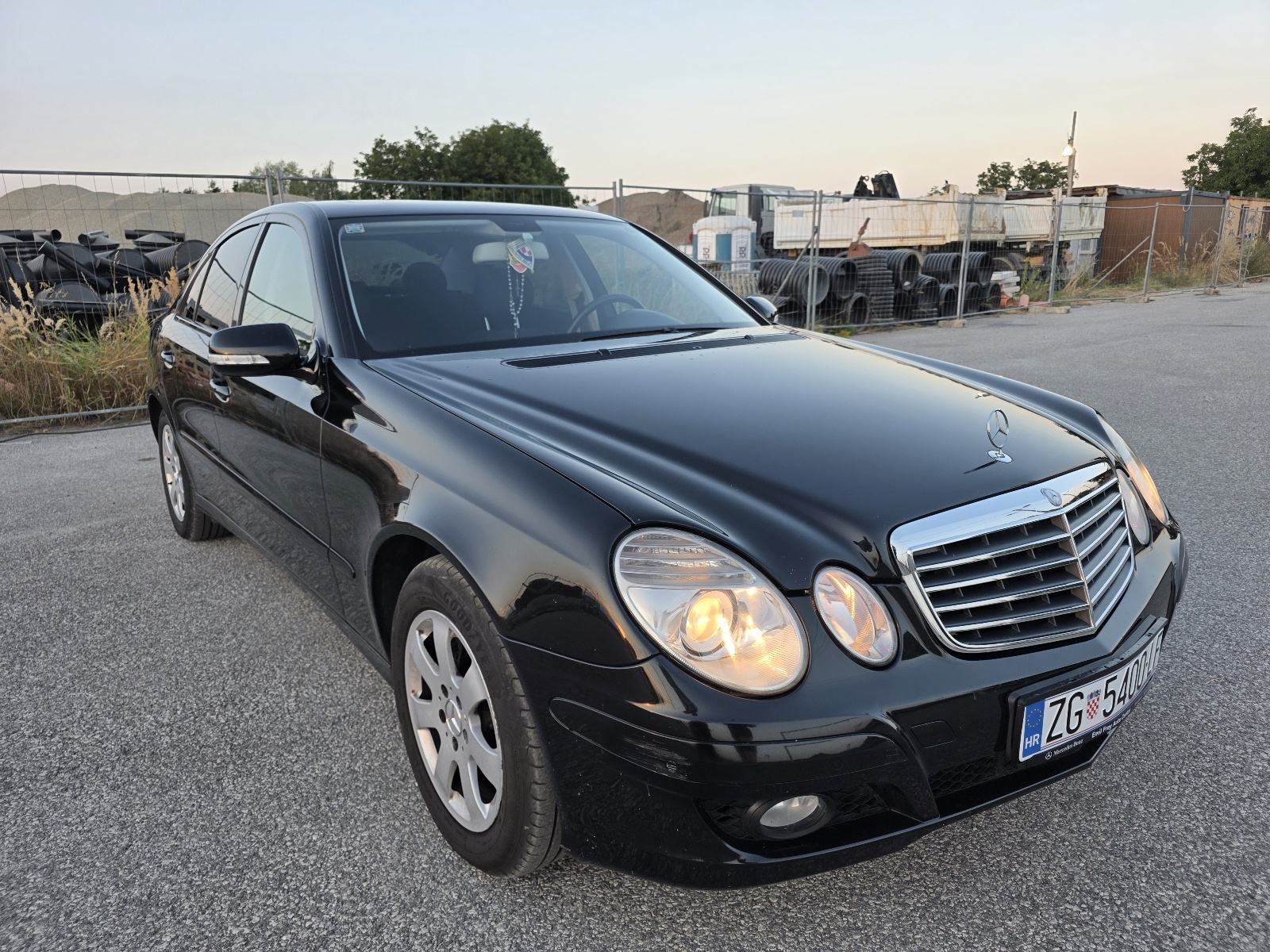 Mercedes-Benz E-klasa 220 CDI automatik, fotografija 19