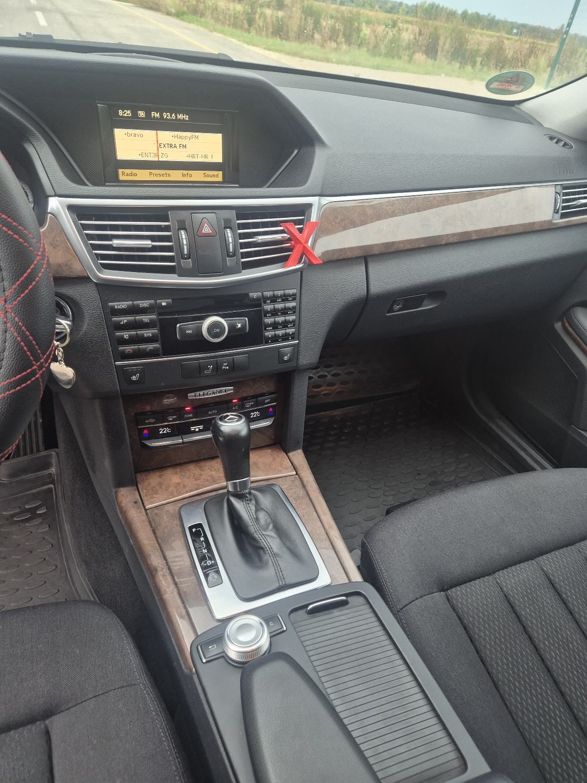 Mercedes-Benz E-klasa 220 CDI automatik, fotografija 17