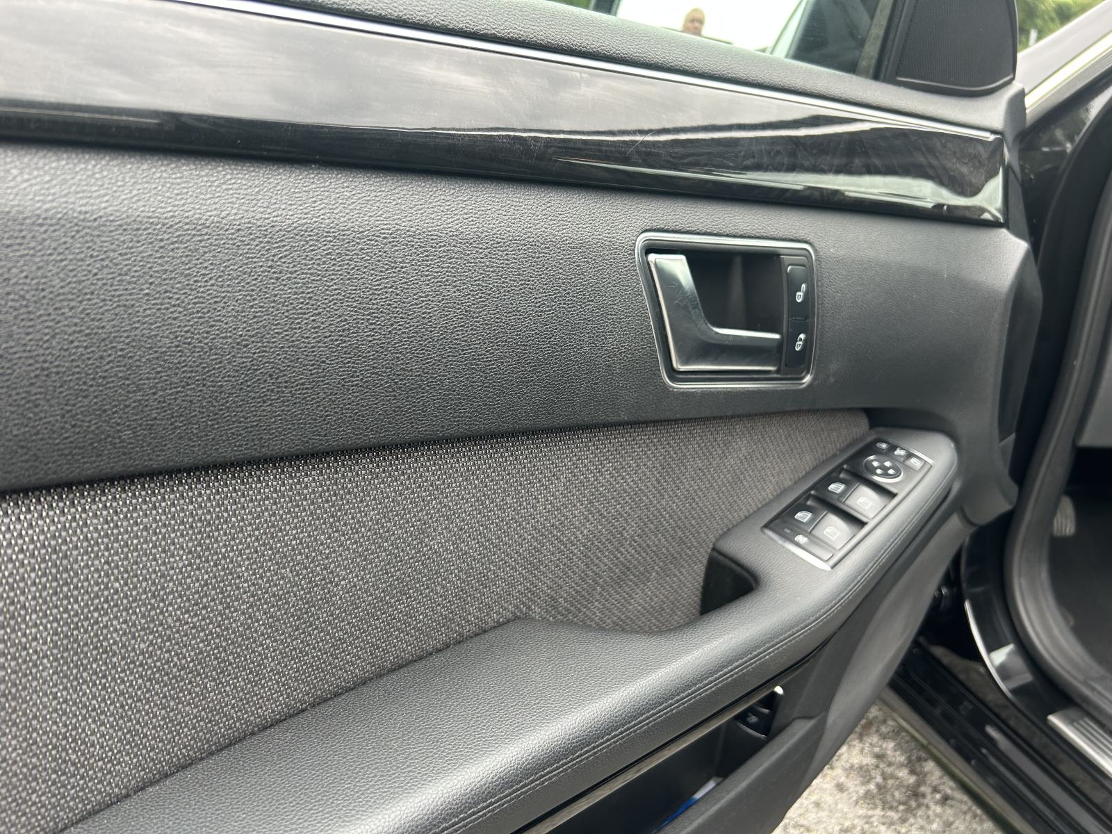 Mercedes-Benz E-klasa 220 CDI / Avantgarde/ kožna sijedala, fotografija 17