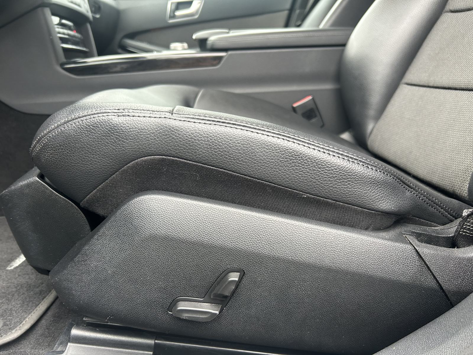 Mercedes-Benz E-klasa 220 CDI / Avantgarde/ kožna sijedala, fotografija 15
