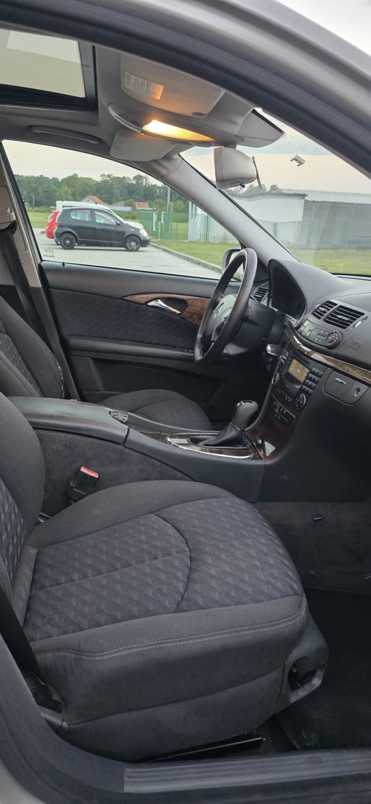 Mercedes-Benz E-klasa 220 CDI Classic automatik kreditne kartice 36, fotografija 6