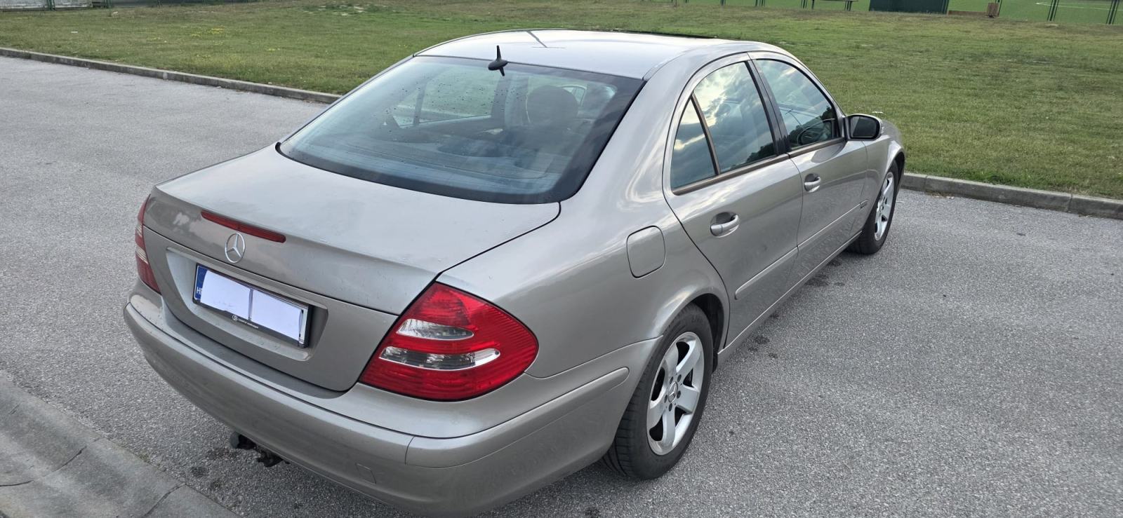 Mercedes-Benz E-klasa 220 CDI Classic automatik kreditne kartice 36, fotografija 9