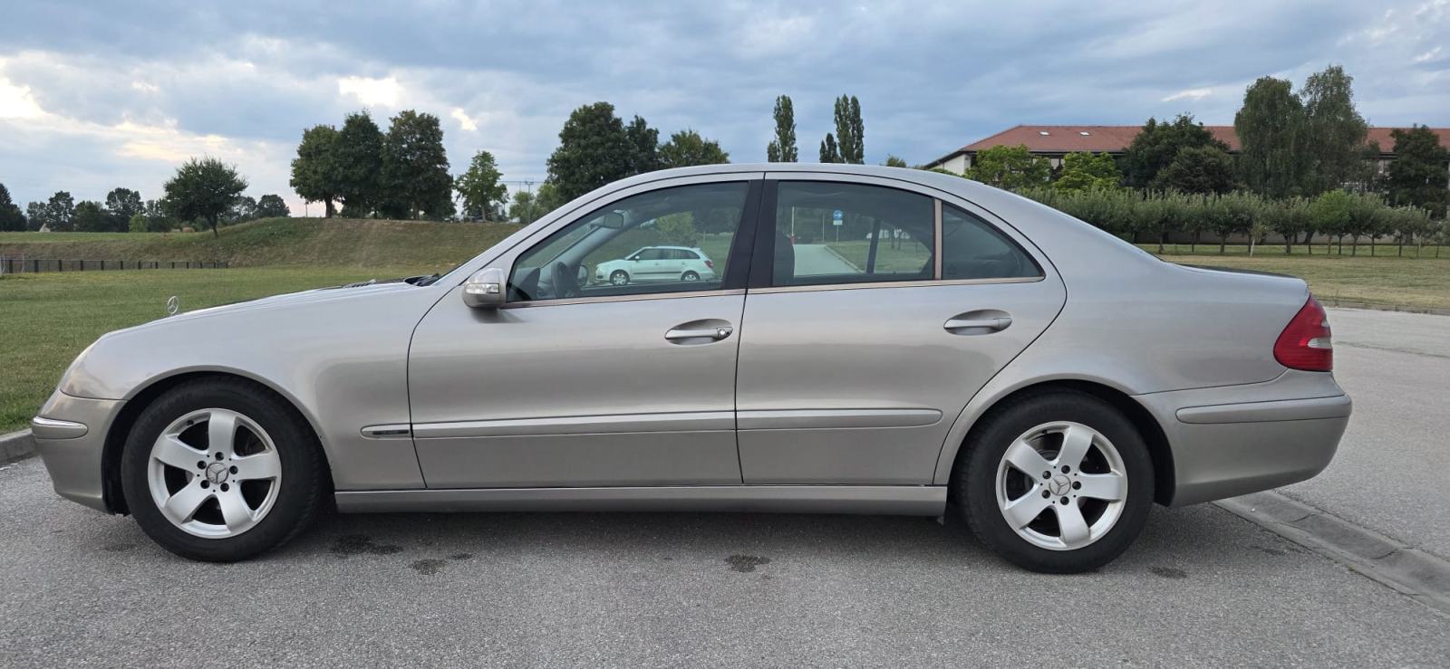 Mercedes-Benz E-klasa 220 CDI Classic automatik kreditne kartice 36, fotografija 10