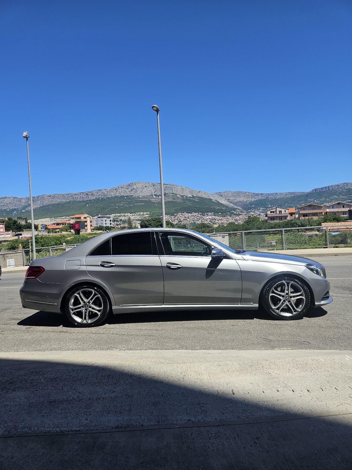 Mercedes-Benz E-klasa 220 CDI, fotografija 1