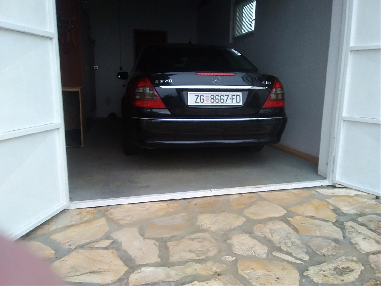 Mercedes-Benz E-klasa 220 CDI ELEGANCE, fotografija 11