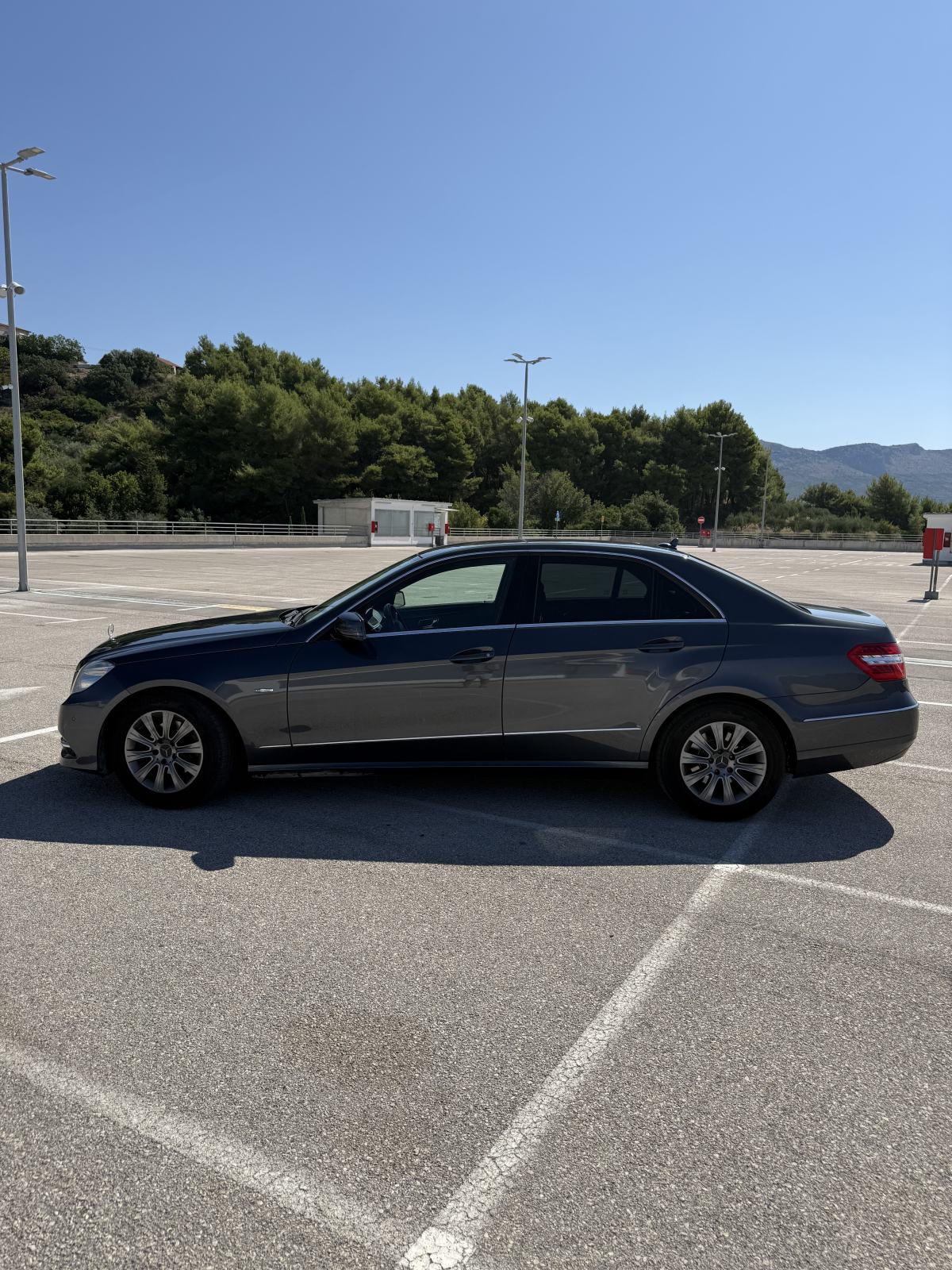 Mercedes-Benz E-klasa 220 CDI, fotografija 2