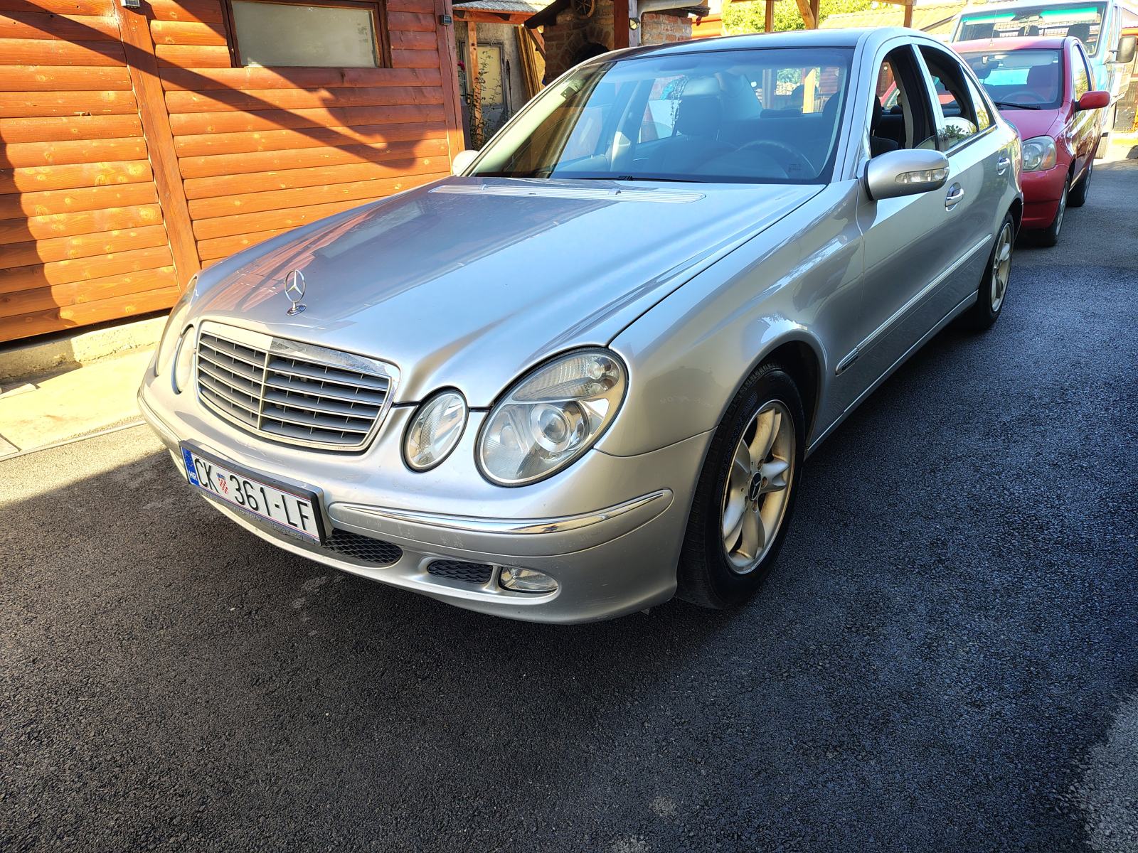 Mercedes-Benz E-klasa 220 CDI, fotografija 3
