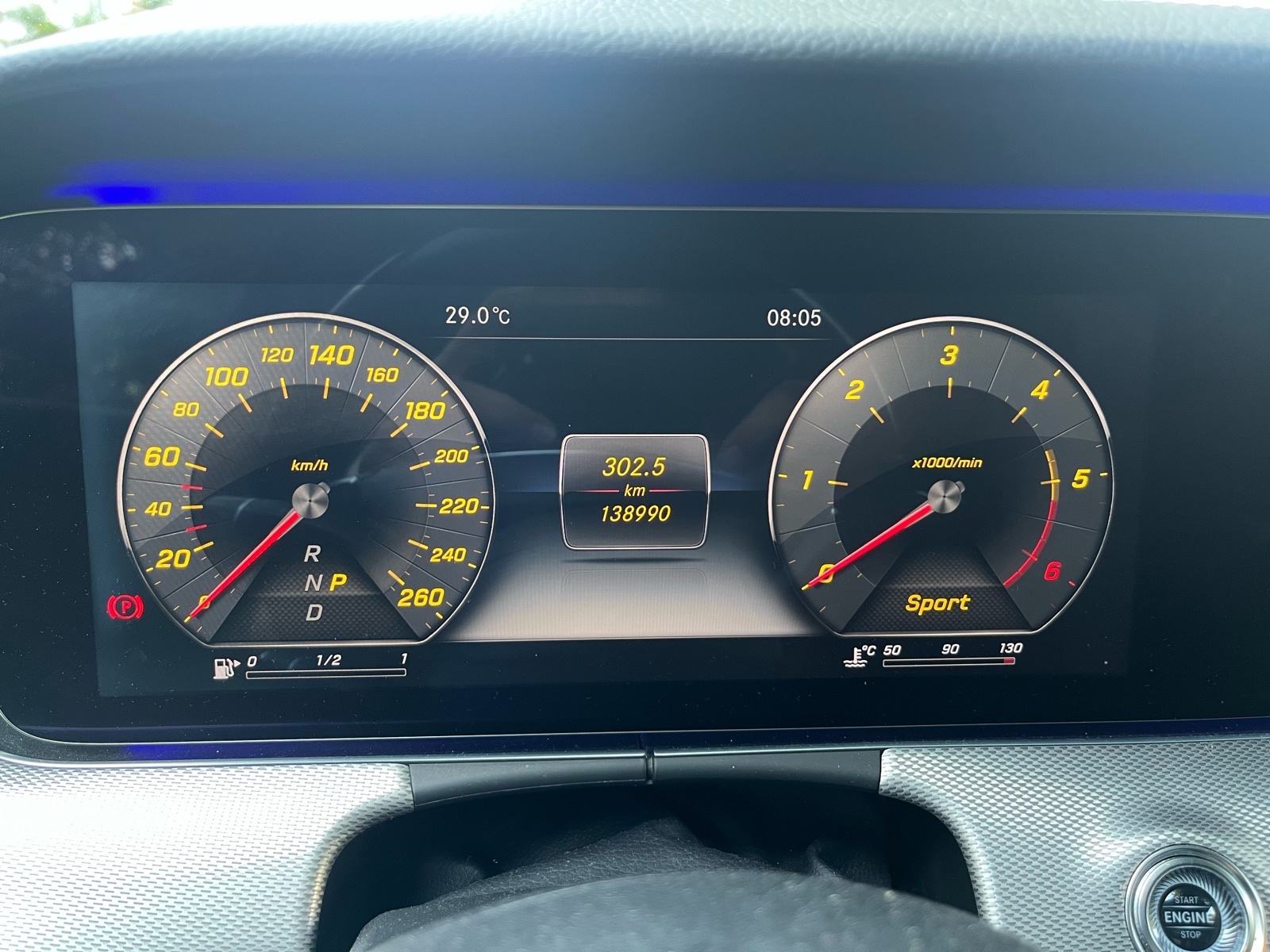 Mercedes-Benz E-klasa 220D AMG, Full LED Virtual F1 Ambient, fotografija 11