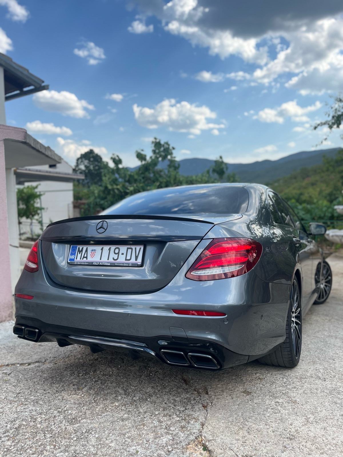 Mercedes-Benz E-klasa 220D AMG, Full LED Virtual F1 Ambient, fotografija 9