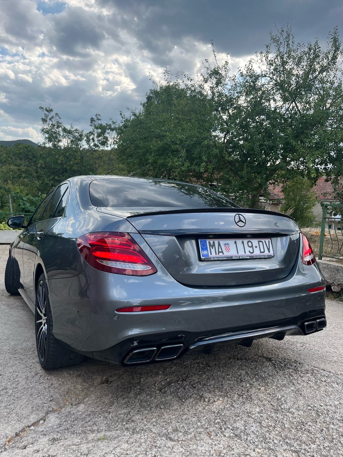 Mercedes-Benz E-klasa 220D AMG, Full LED Virtual F1 Ambient, fotografija 8