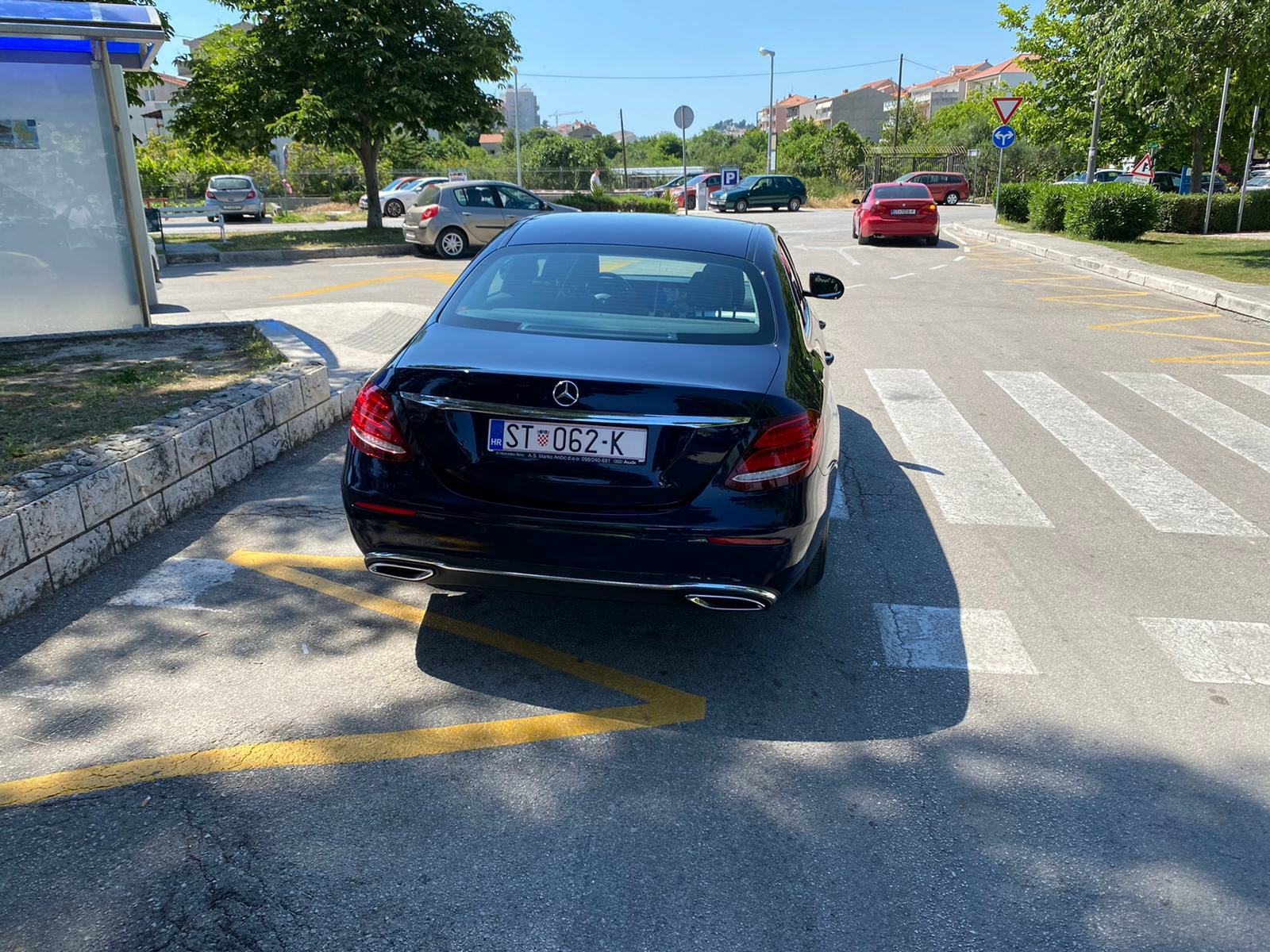Mercedes-Benz E-klasa 220 d 4MATIC 1, fotografija 11