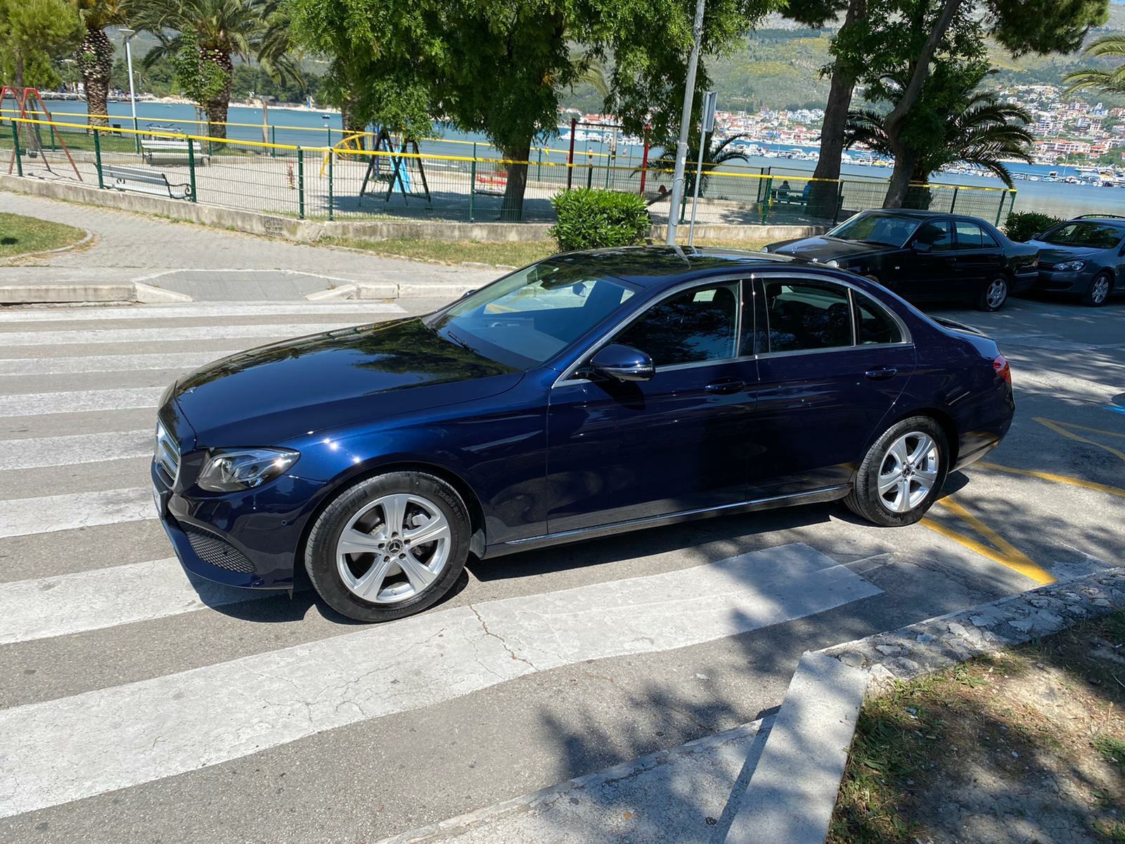 Mercedes-Benz E-klasa 220 d 4MATIC 1, fotografija 12
