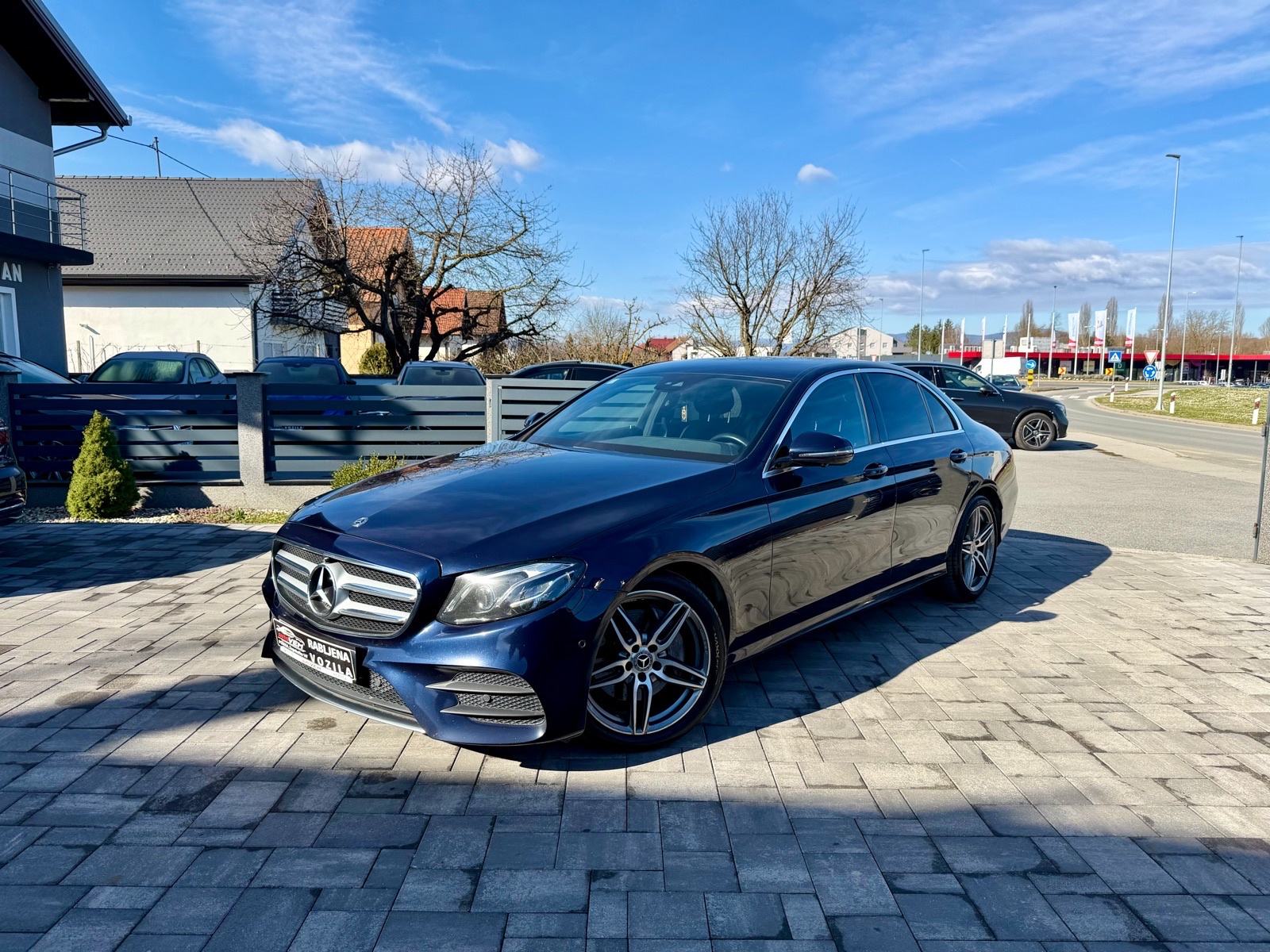 Mercedes-Benz E-klasa 220 D AMG-WIDESCREEN-360” KAMERA-KUKA-2019 God., fotografija 1