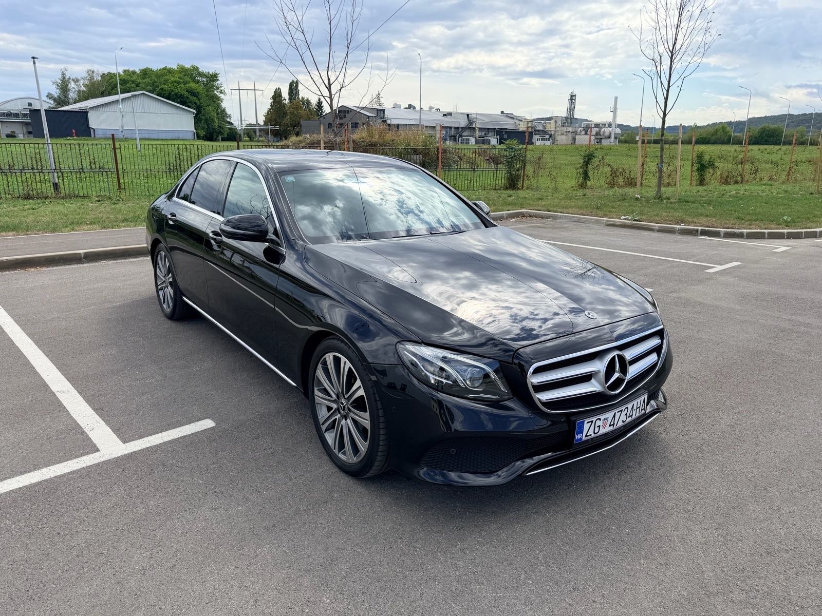 Mercedes-Benz E-klasa 220 D automatik 4matic, fotografija 1