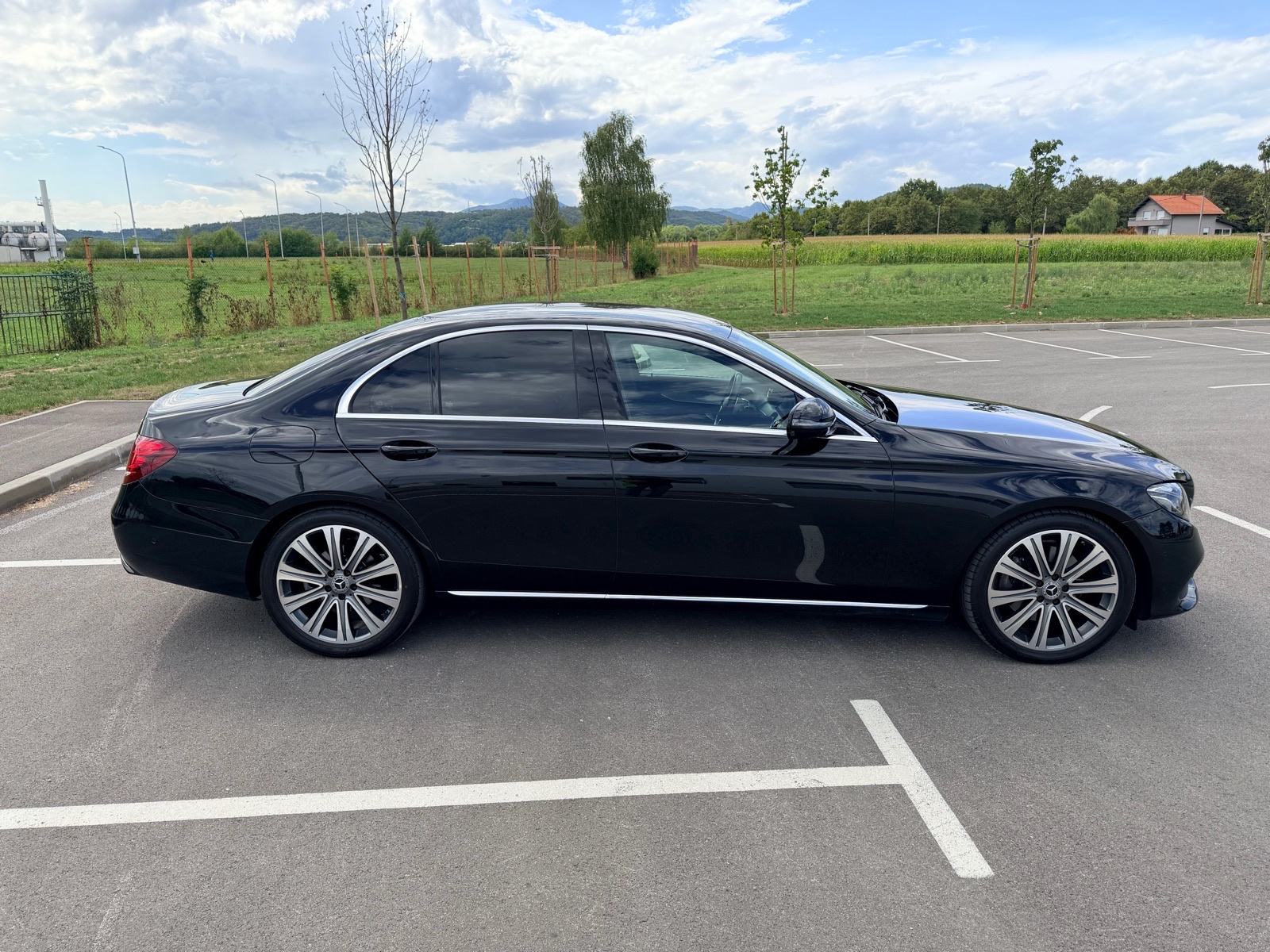 Mercedes-Benz E-klasa 220 D automatik 4matic, fotografija 6