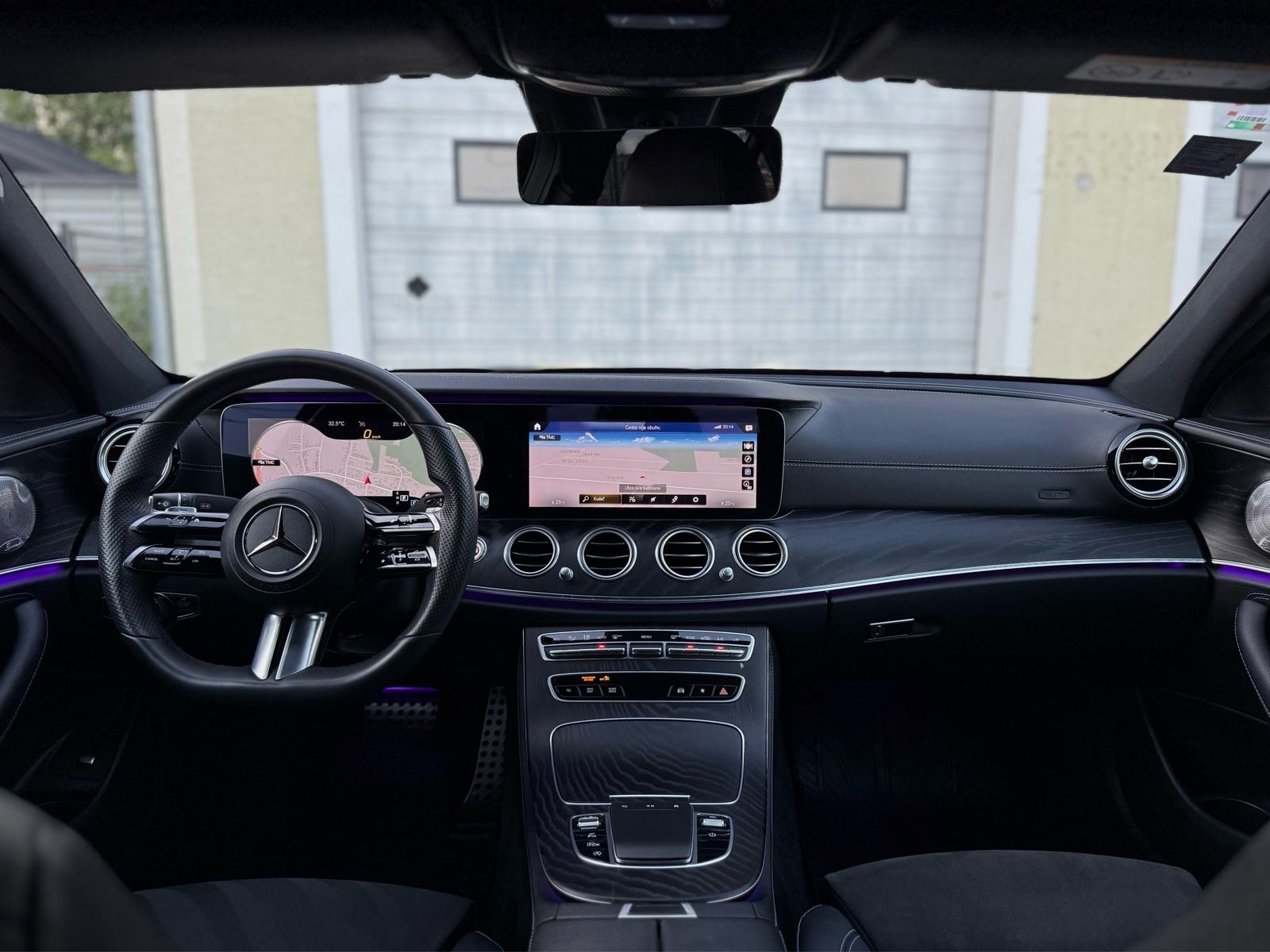 Mercedes-Benz E-klasa 220 D *AUTOMATIK*AMG*NIGHT*WIDESCREEN*360KAM*PDV, fotografija 10
