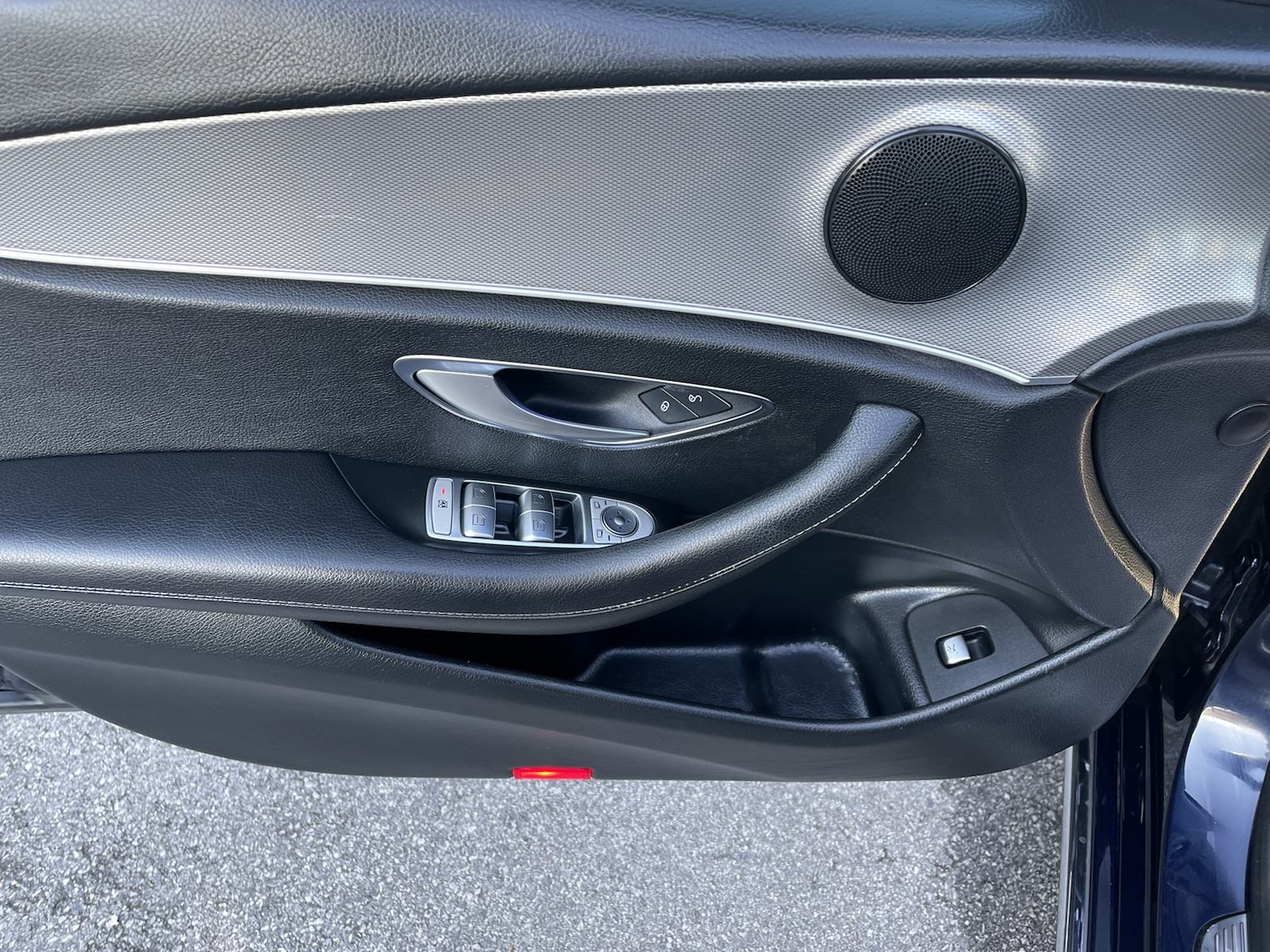 Mercedes-Benz E-klasa 220 D automatik !!, fotografija 7