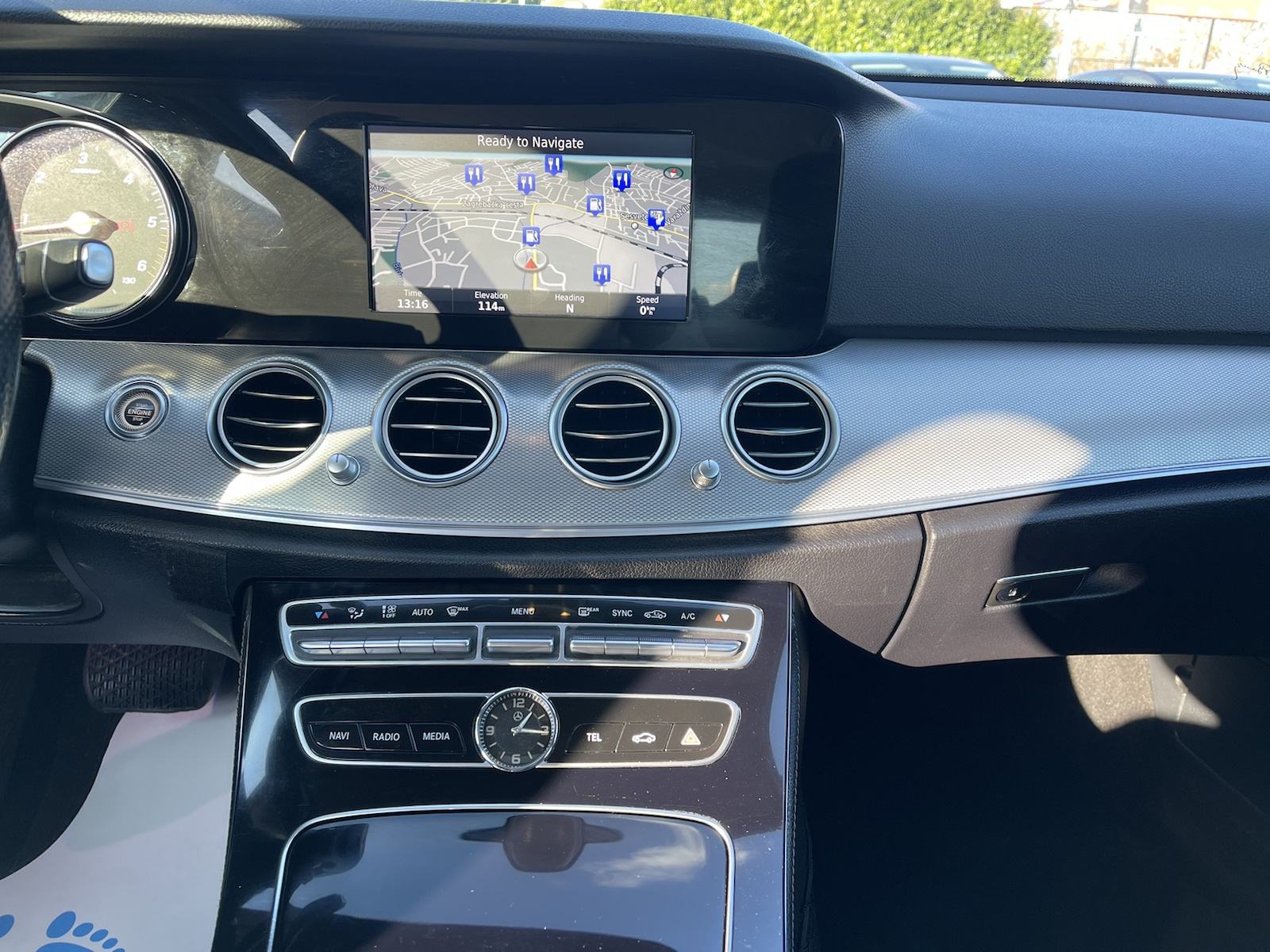 Mercedes-Benz E-klasa 220 D automatik !!, fotografija 10