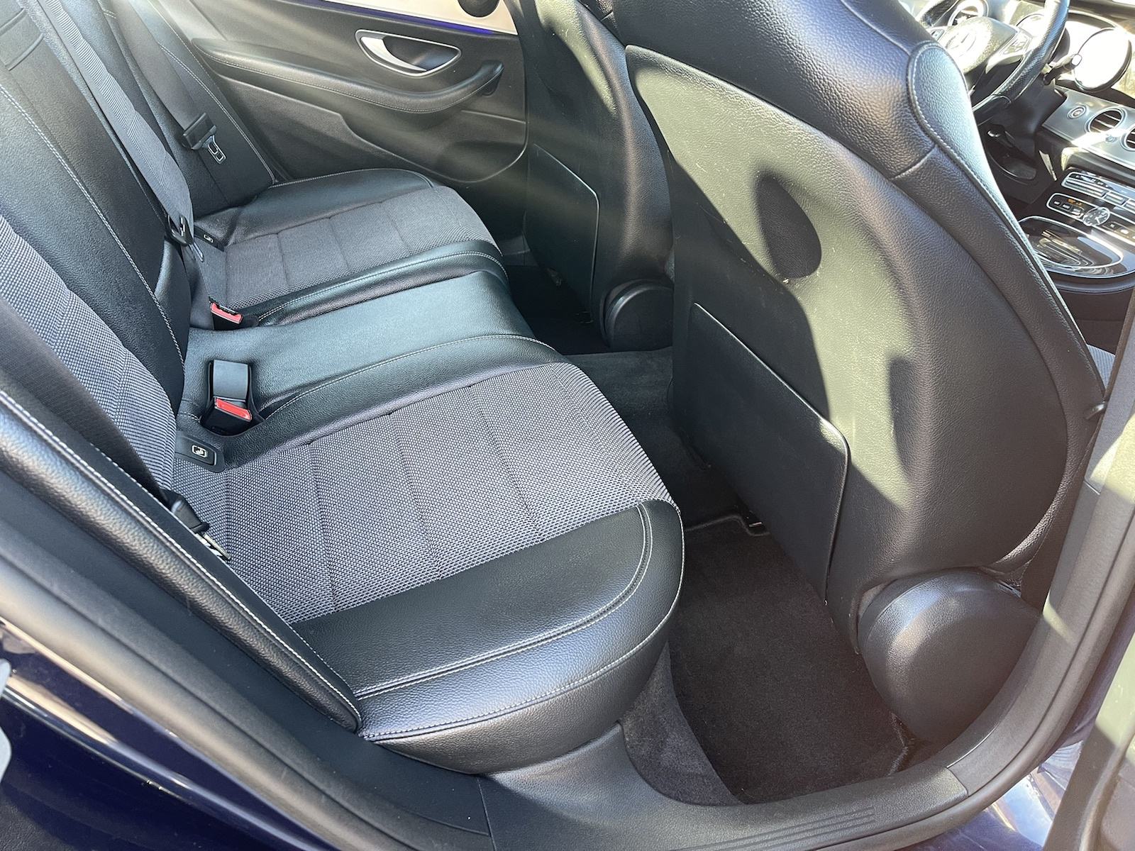 Mercedes-Benz E-klasa 220 D automatik !!, fotografija 17