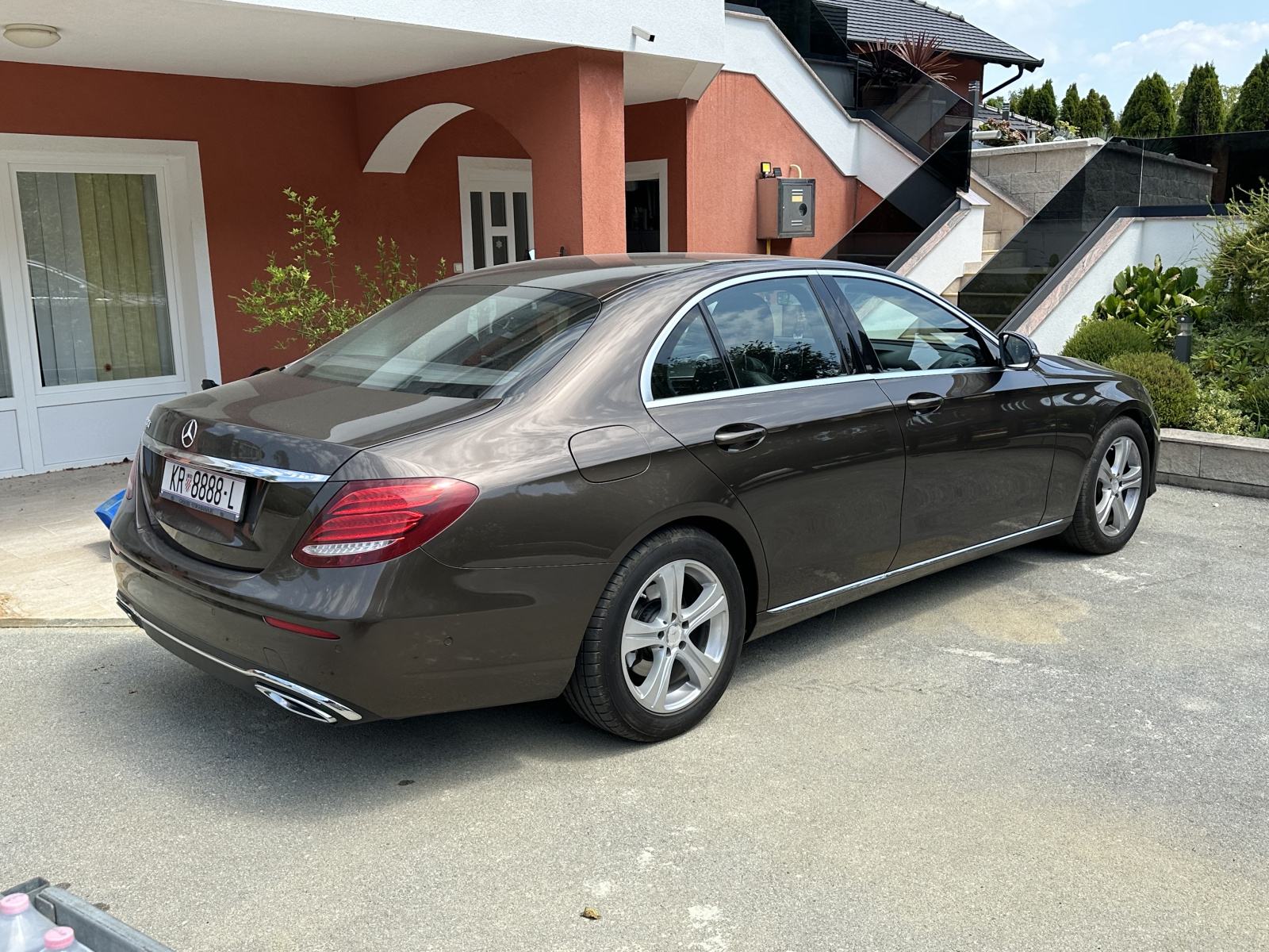 Mercedes-Benz E-klasa 220 D automatik, fotografija 2