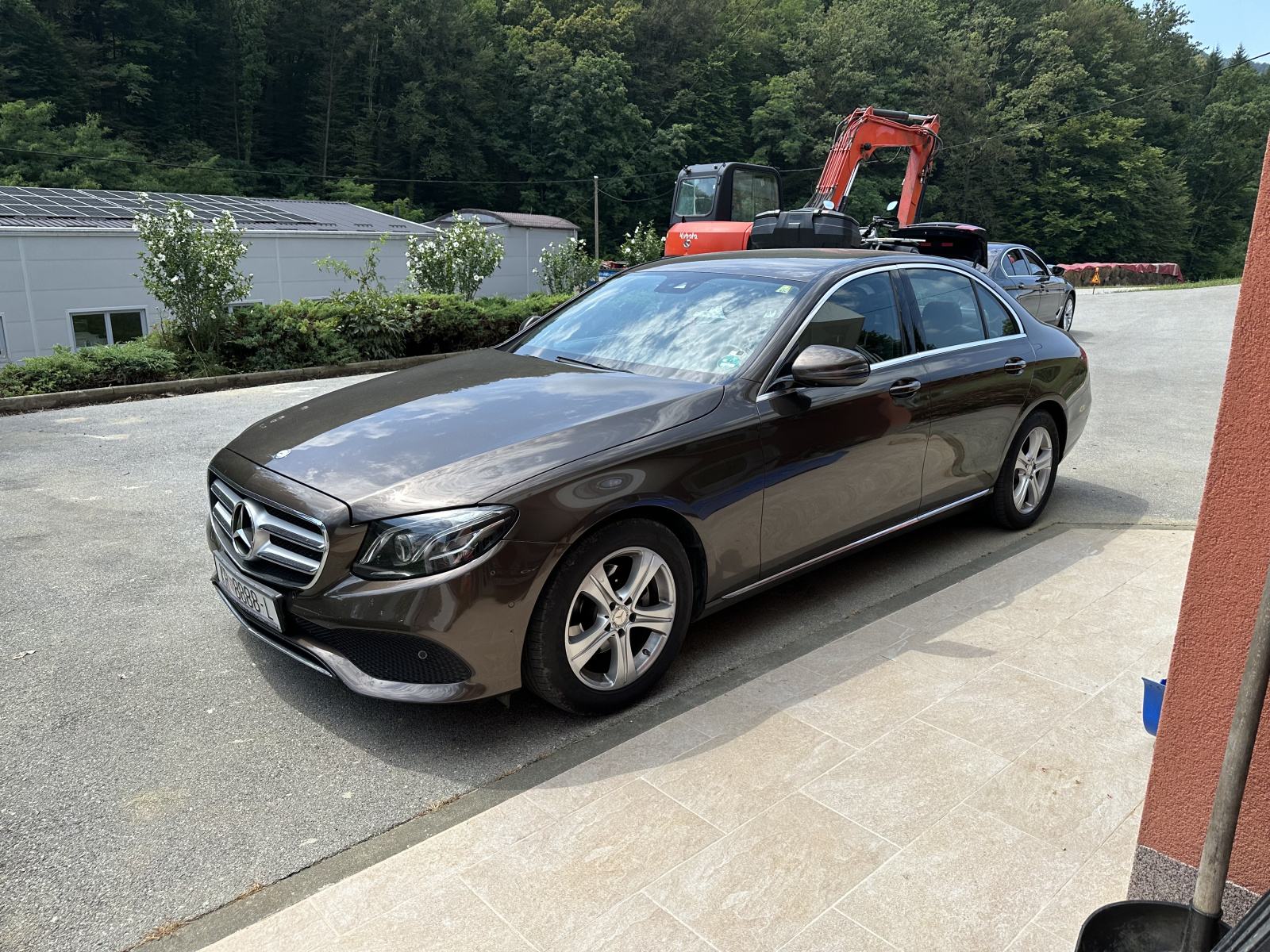 Mercedes-Benz E-klasa 220 D automatik, fotografija 3