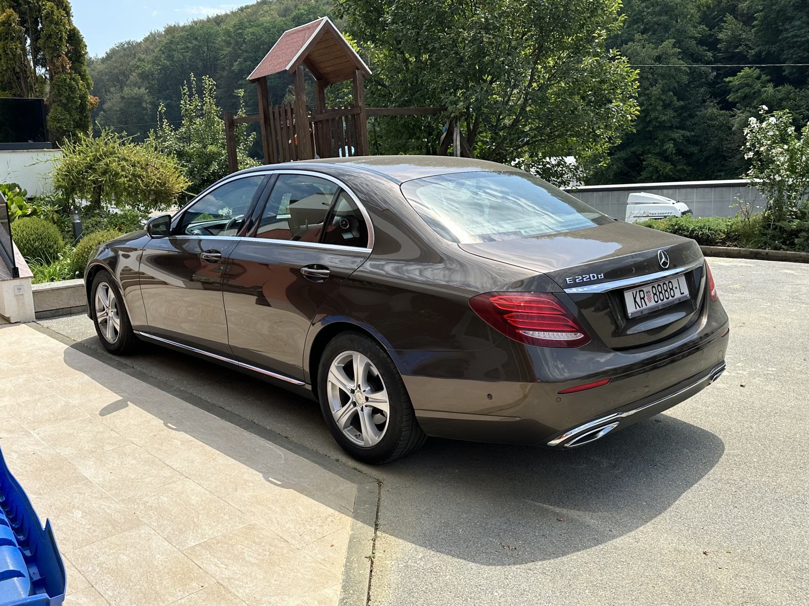 Mercedes-Benz E-klasa 220 D automatik, fotografija 4