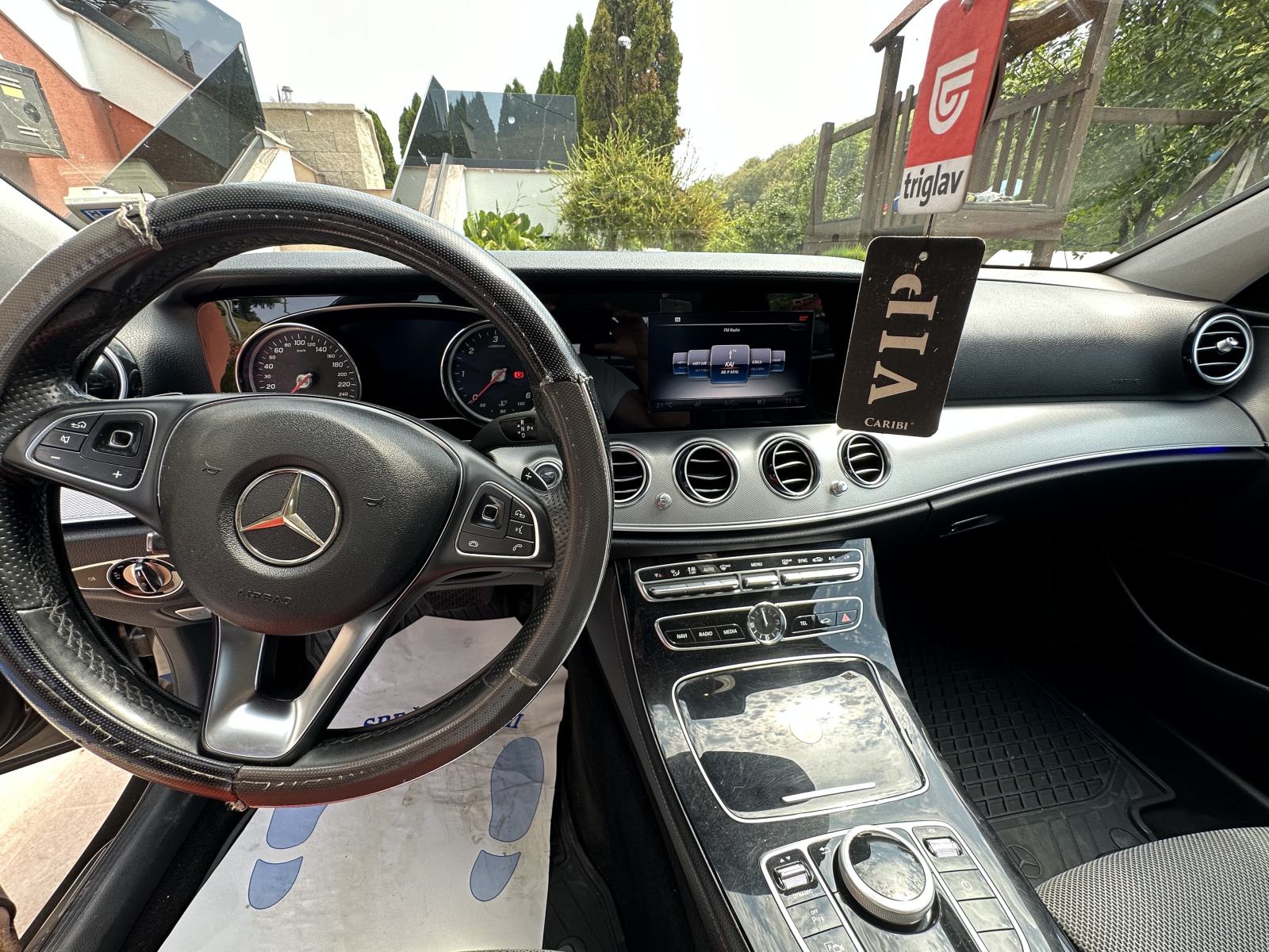 Mercedes-Benz E-klasa 220 D automatik, fotografija 6