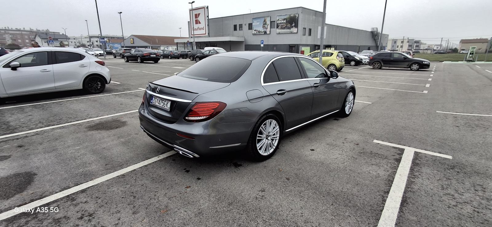 Mercedes-Benz E-klasa 220 D automatik, fotografija 5