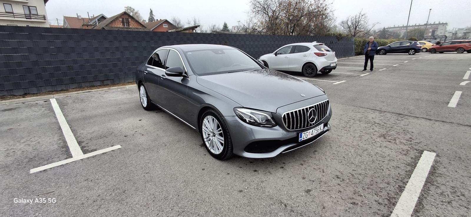 Mercedes-Benz E-klasa 220 D automatik, fotografija 3