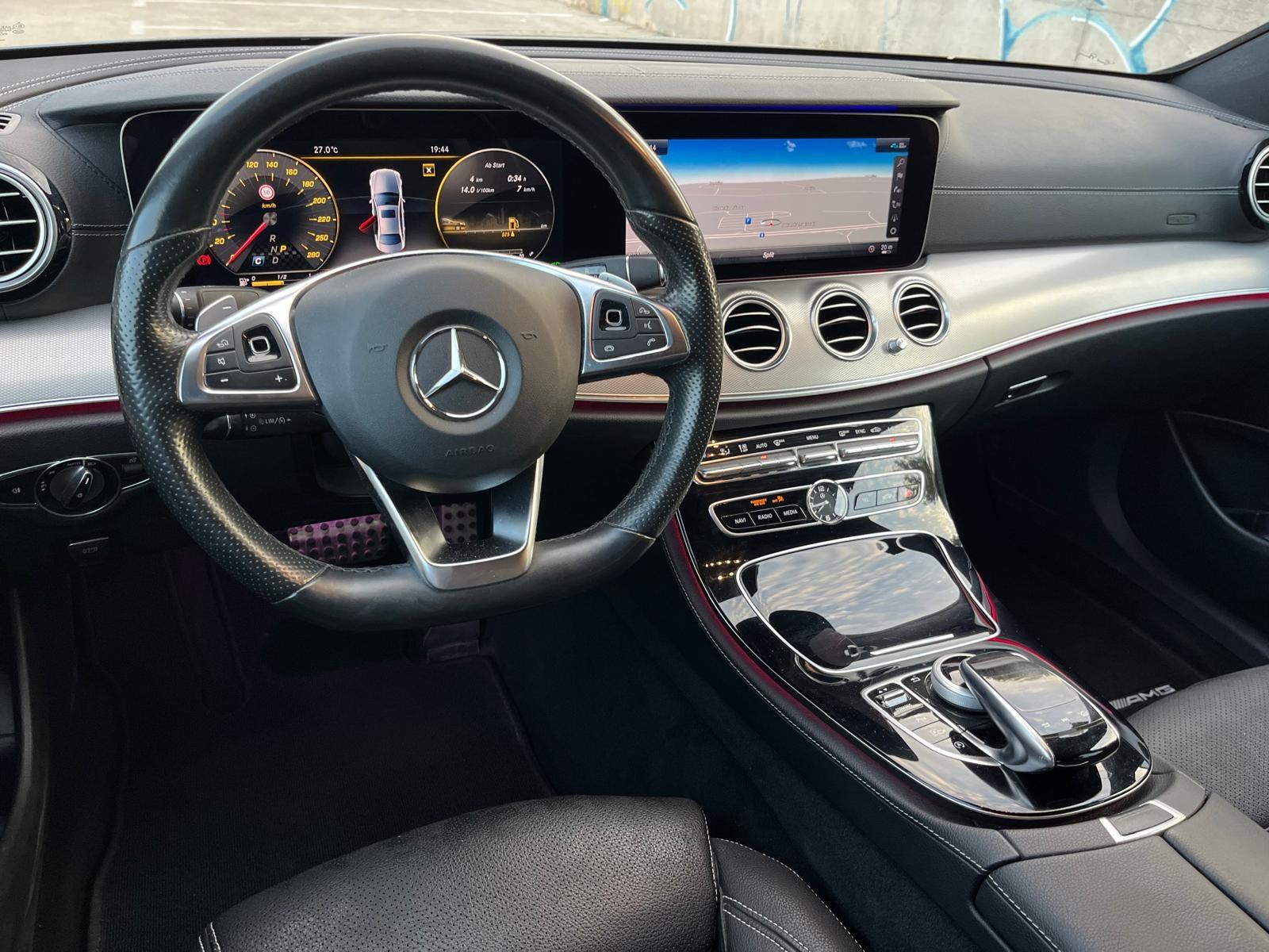 Mercedes-Benz E-klasa 220 D AMG automatik, fotografija 13