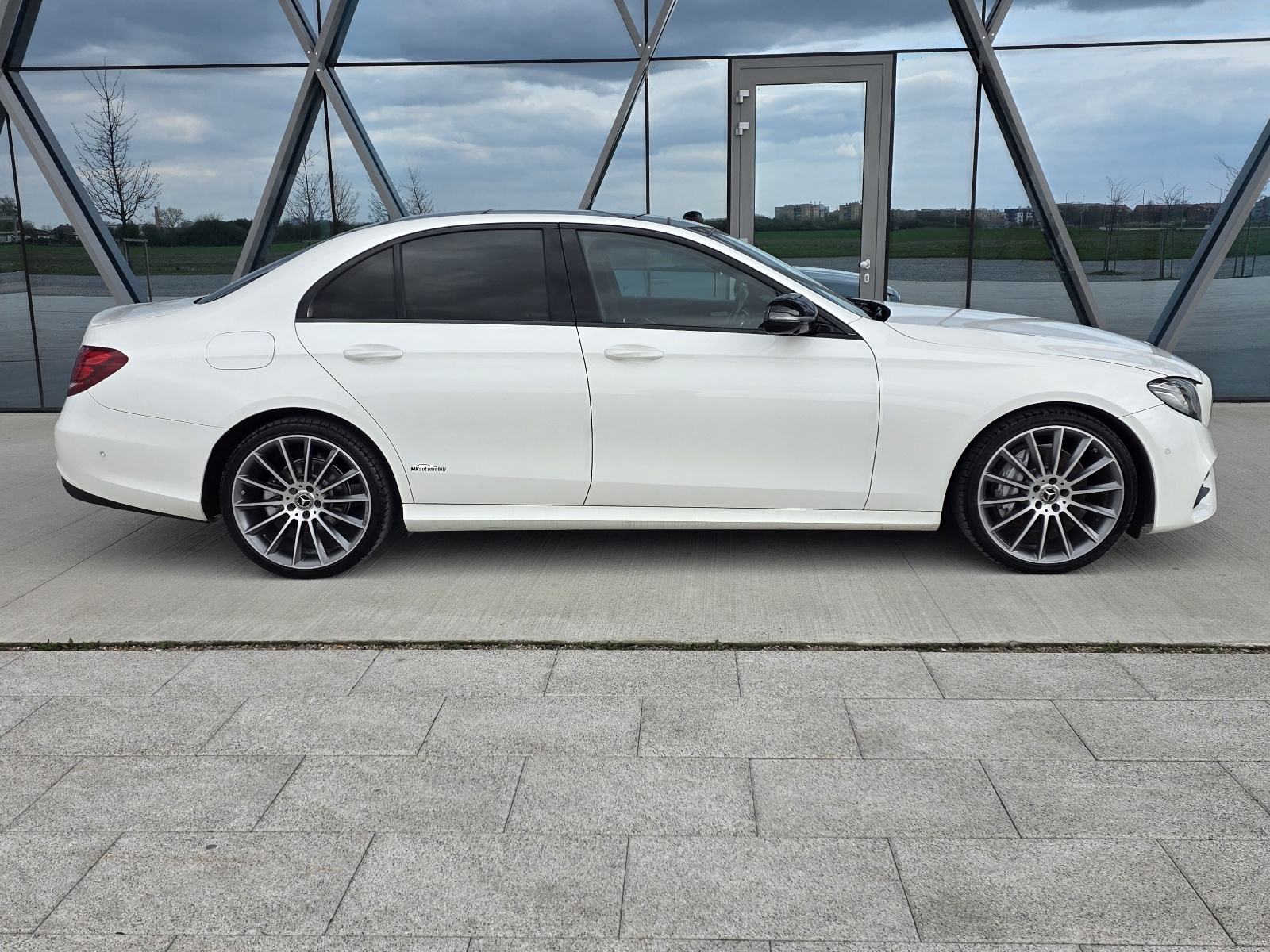 Mercedes-Benz E-klasa 220 D automatik, fotografija 7