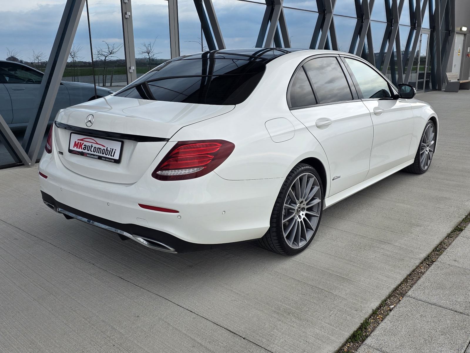 Mercedes-Benz E-klasa 220 D automatik, fotografija 6