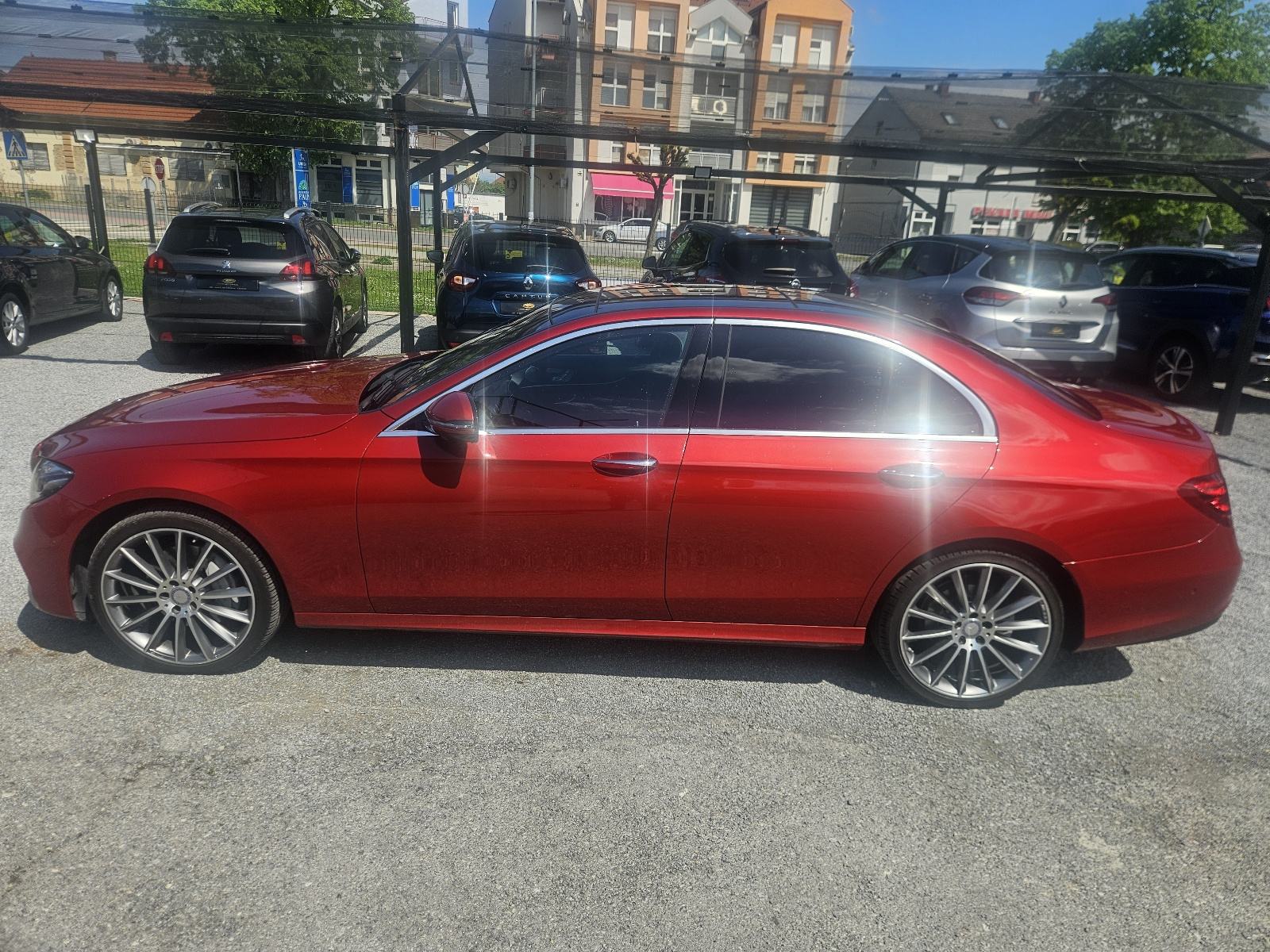 Mercedes-Benz E220d AMG PAKET – FULL OPREMA – EXCLUSIVE PAKET!!, fotografija 4