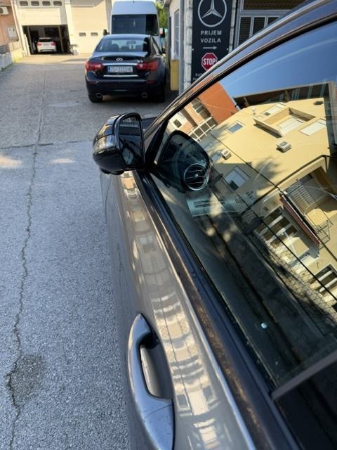 Mercedes-Benz E220d W213 AMG Line | servisiran | bez ulaganja 9G, fotografija 5