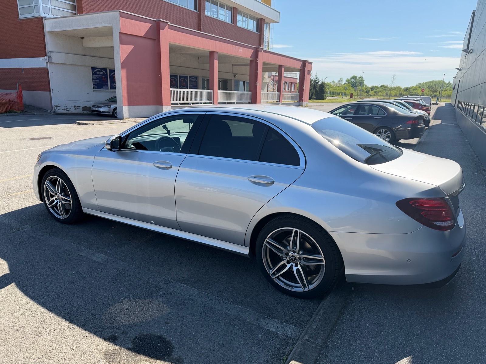 Mercedes-Benz E-klasa 220 D automatik, fotografija 4