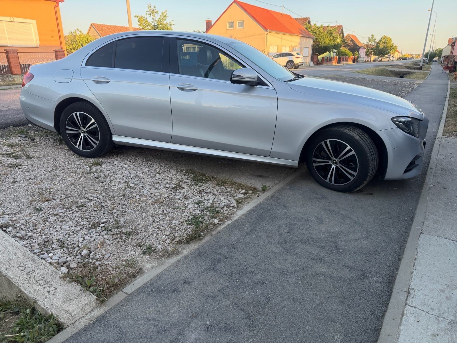 Mercedes-Benz E-klasa 220 D automatik, fotografija 15